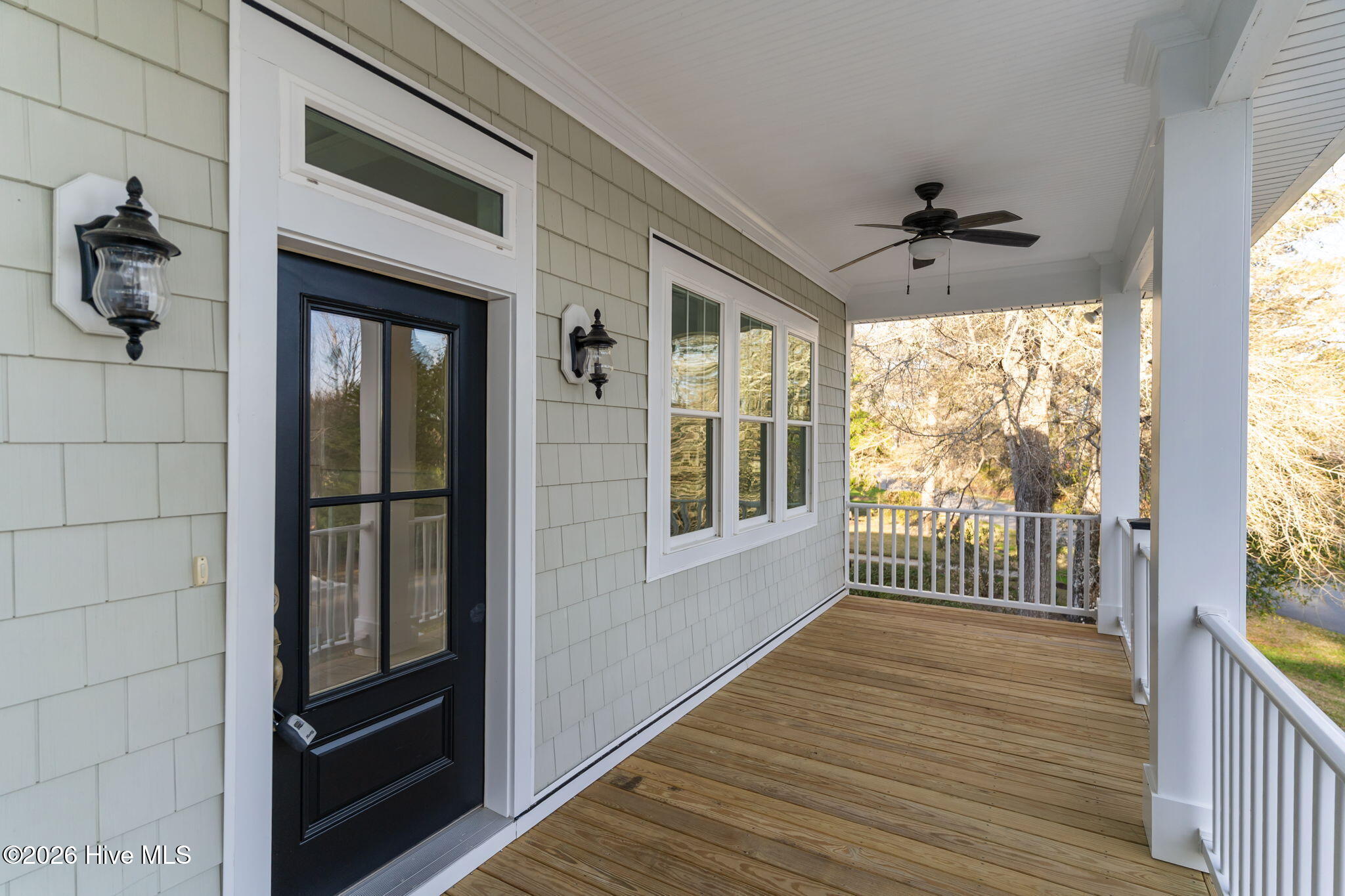 100561647 | Photo 34