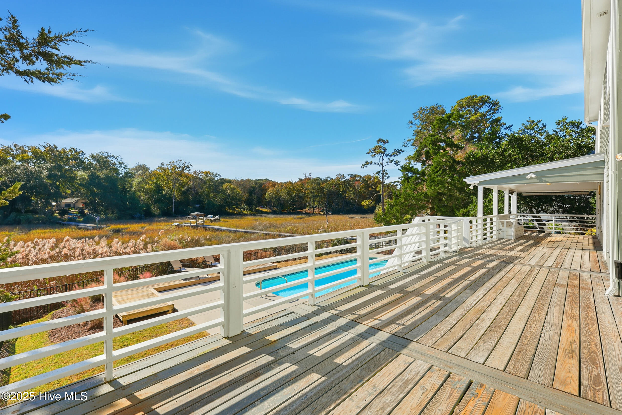 100542075 | Photo 48