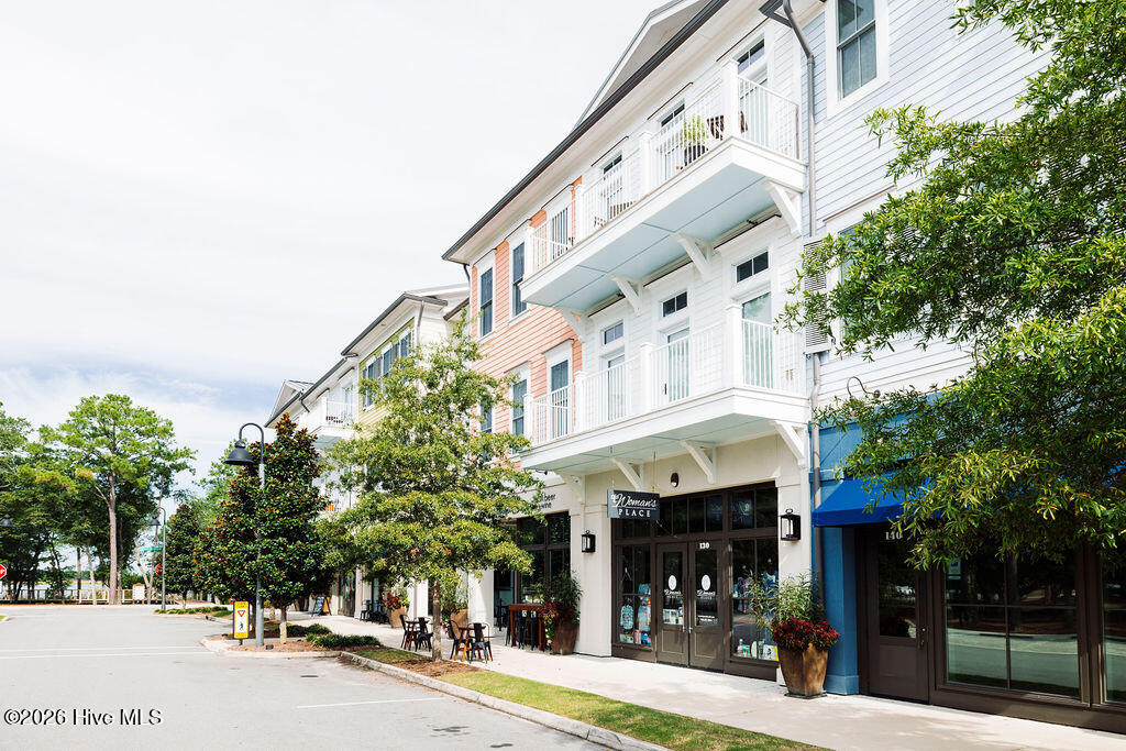 100568036 | Photo 87