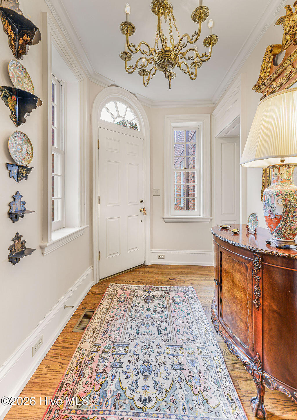 Side entry hallway