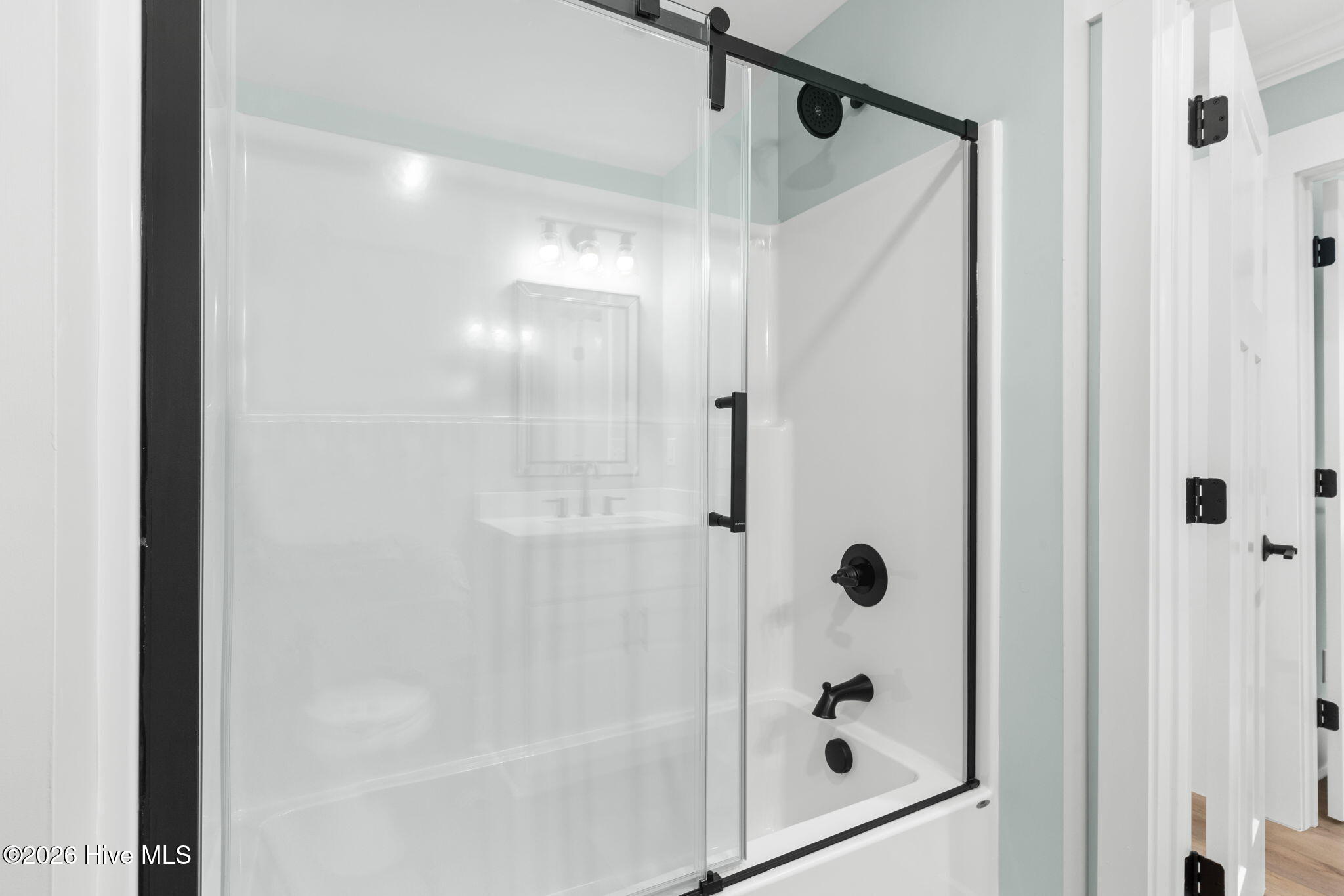 100552938 | Photo 35