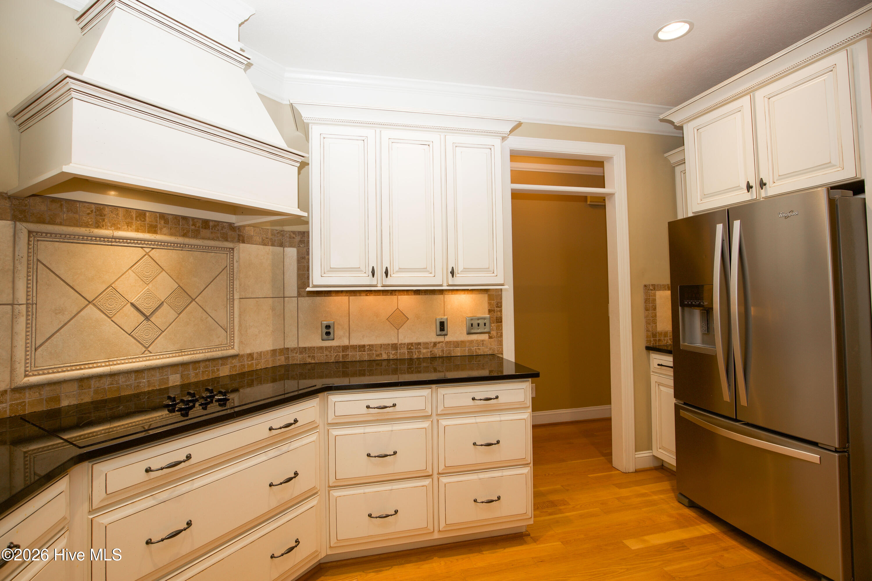 16 Montrose Ct-37