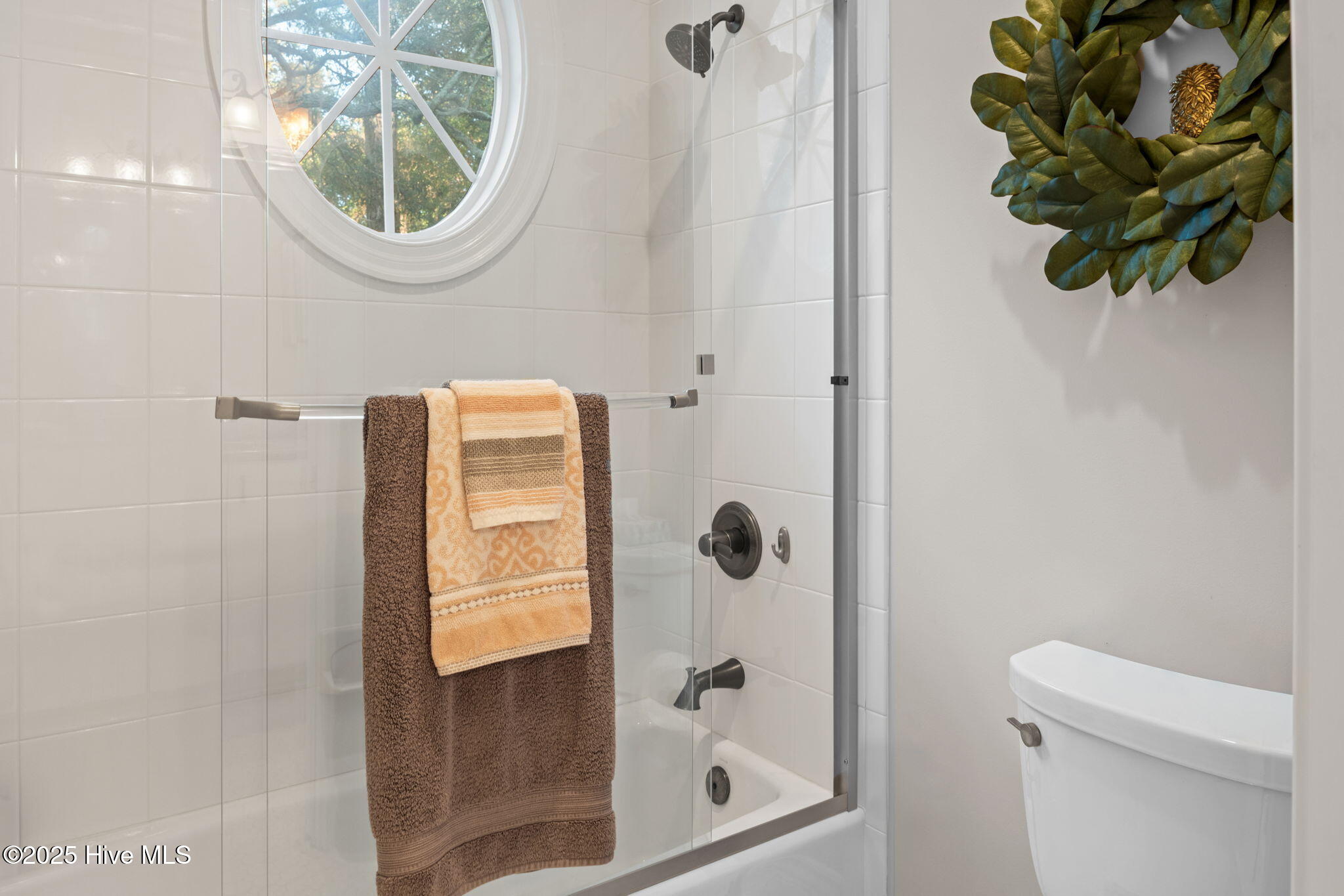 100549580 | Photo 35