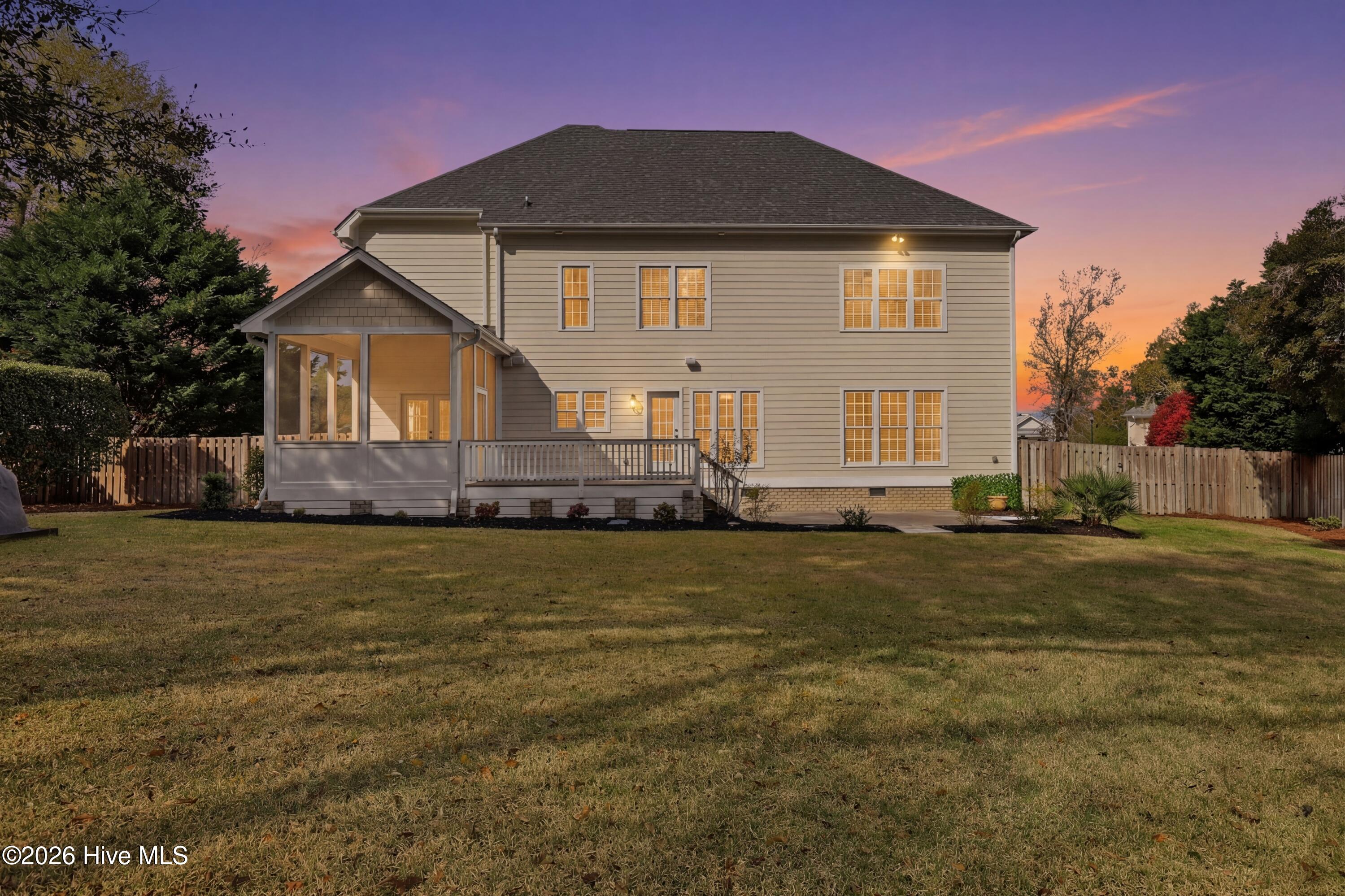 100562697 | Photo 75