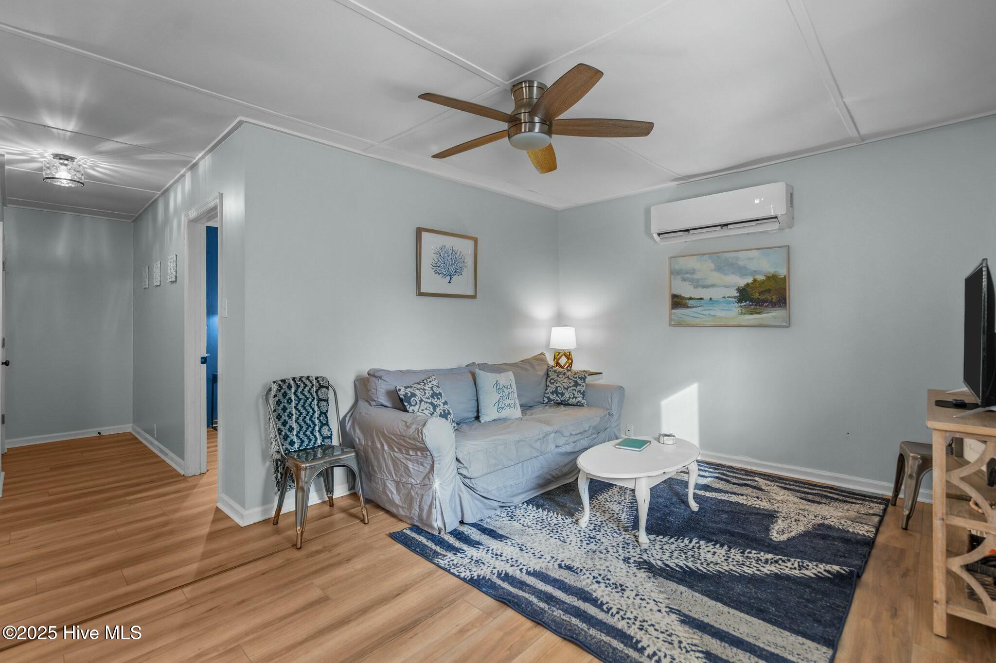 100503107 | Photo 35