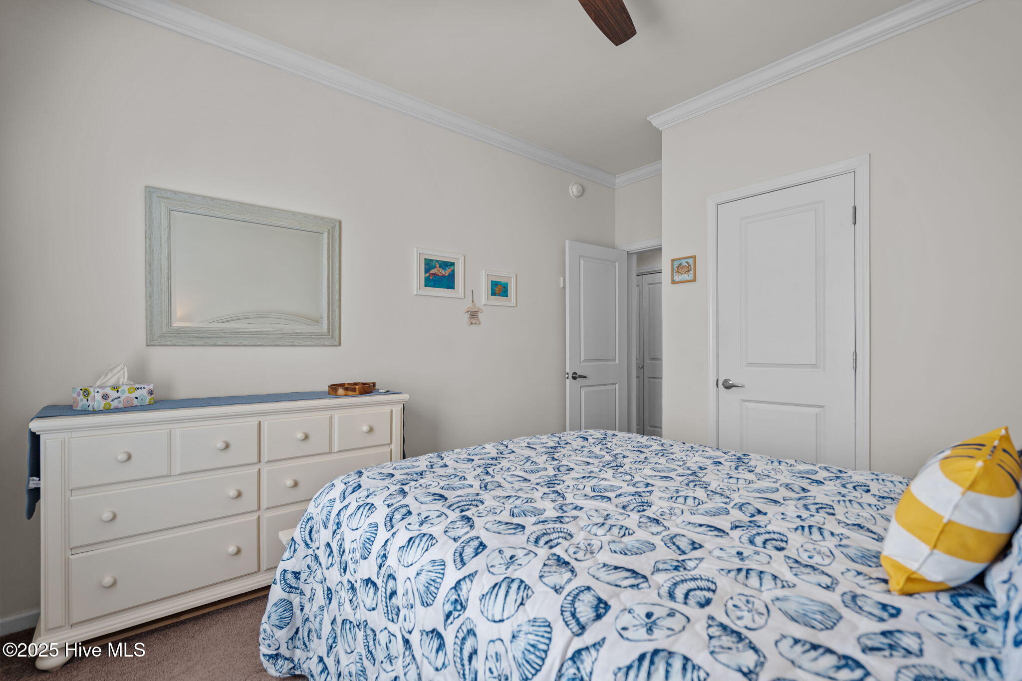 100540020 | Photo 37