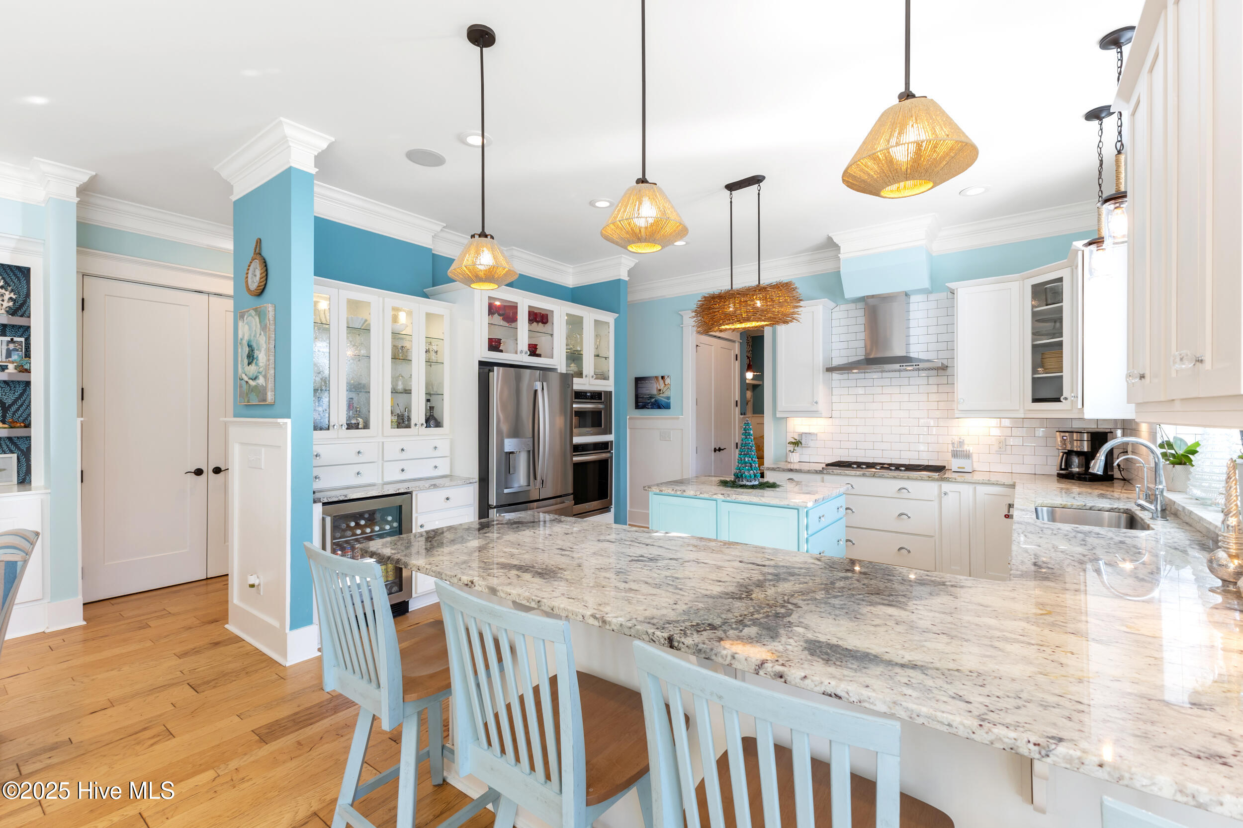 100543179 | Photo 21