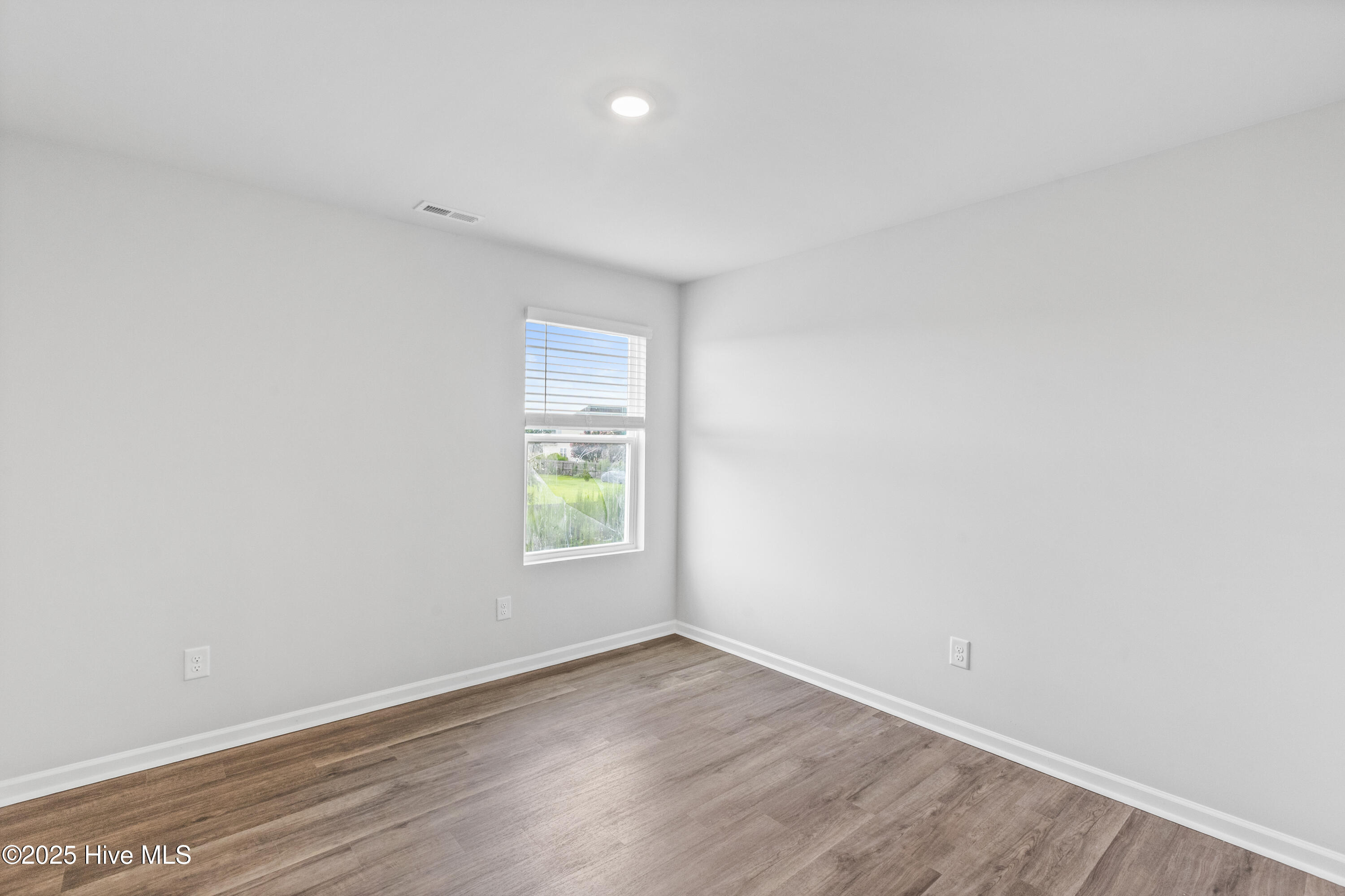 100519018 | Photo 18