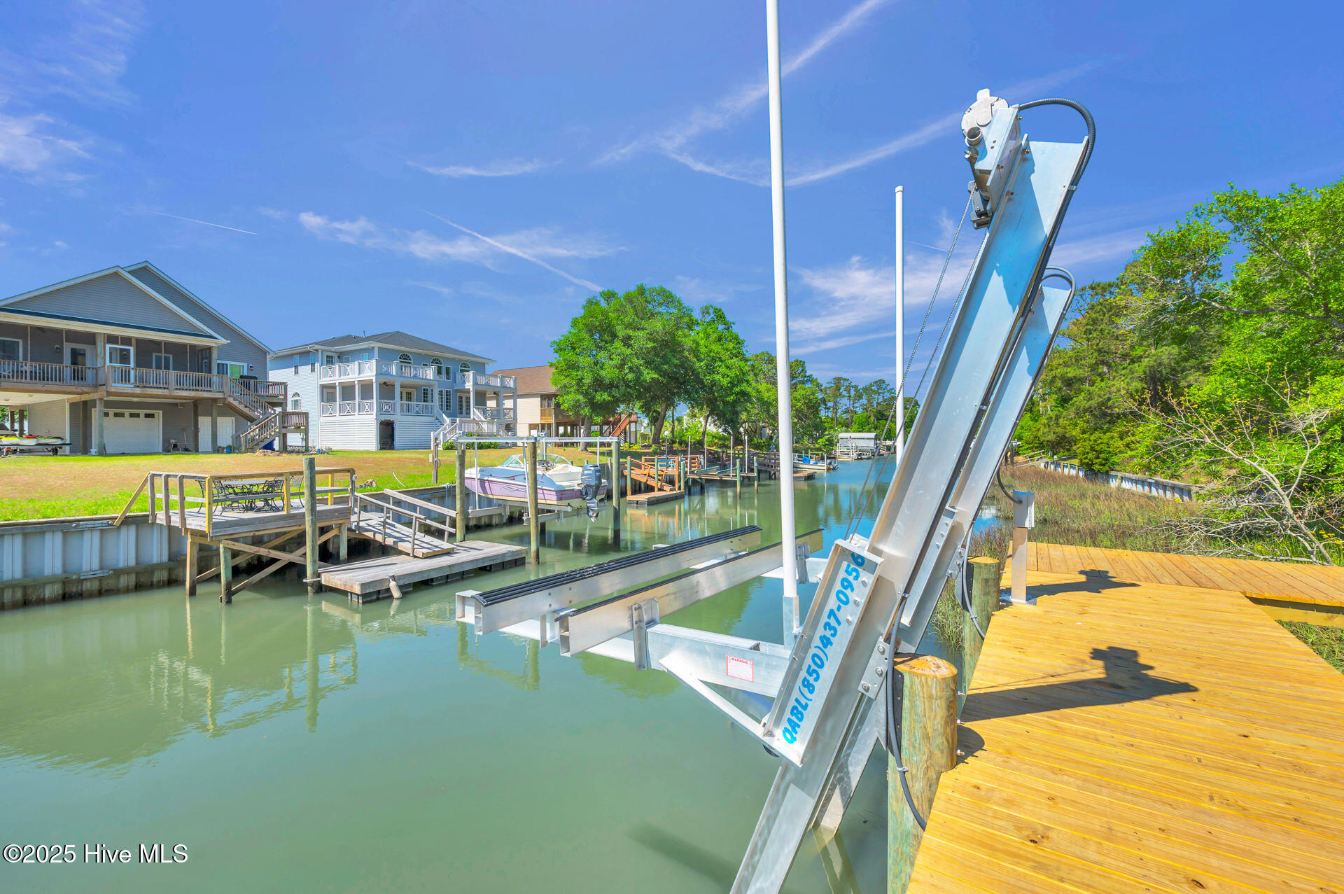 100547120 | Photo 75