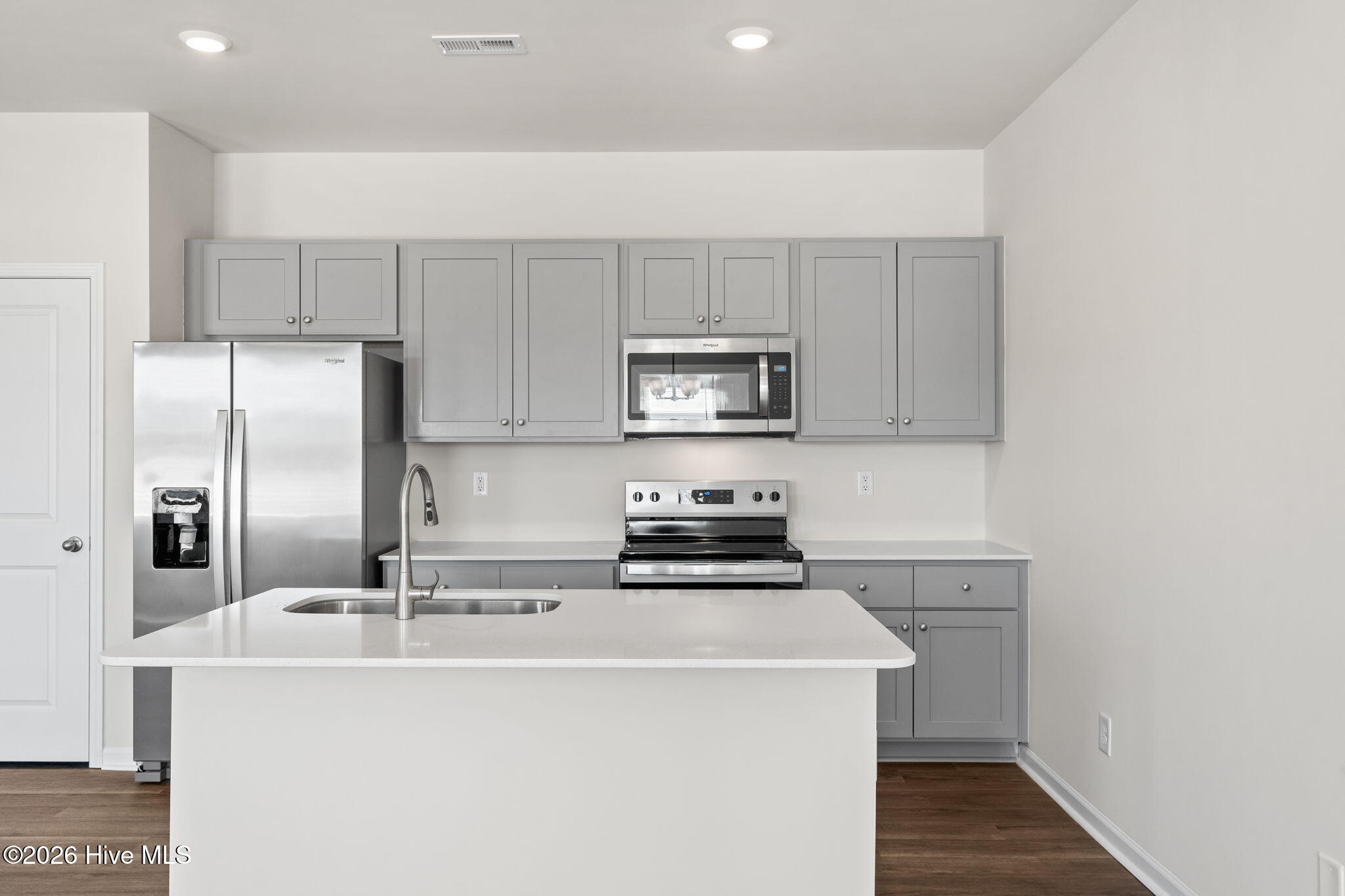 100563923 | Photo 12