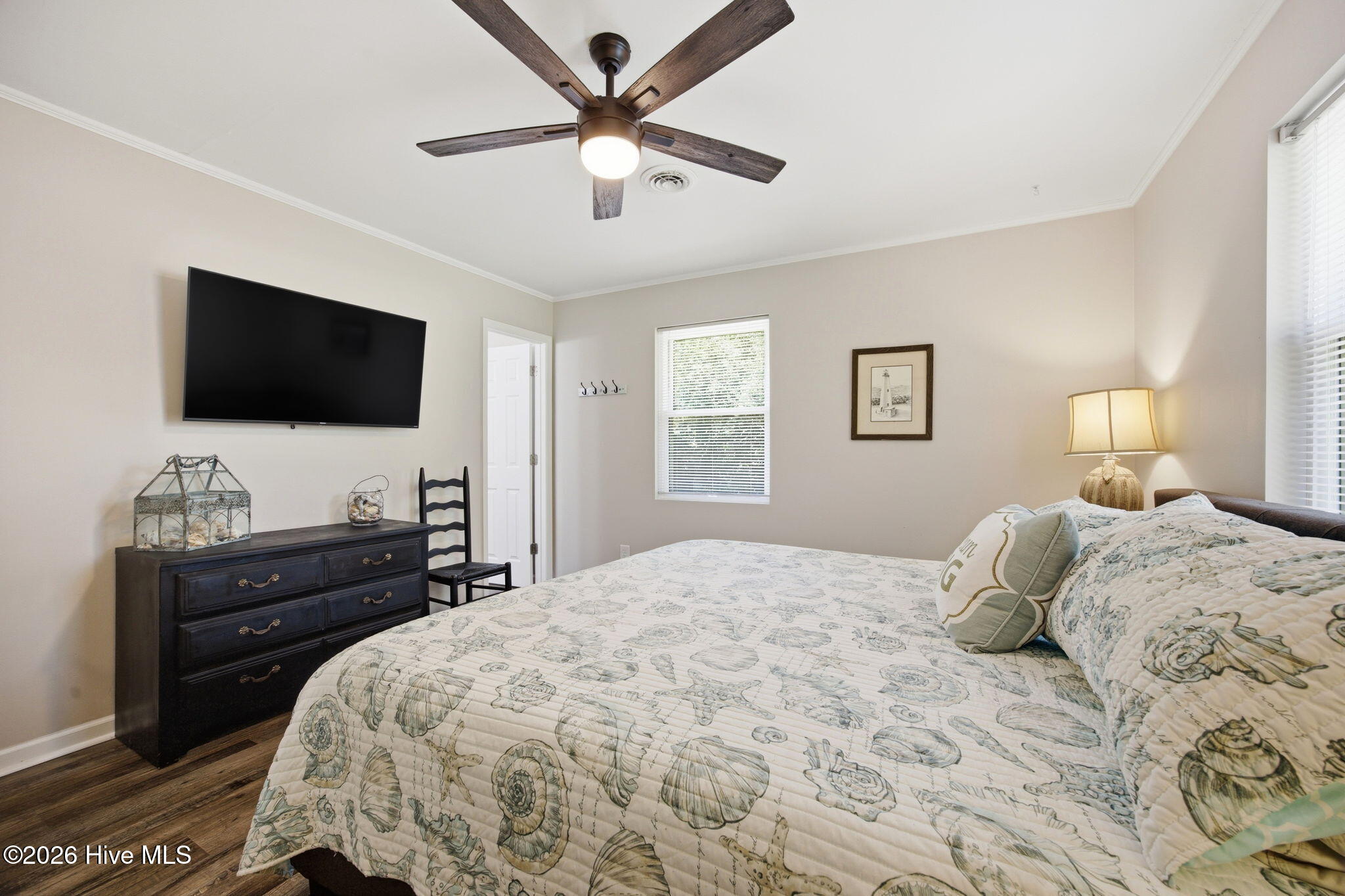 100569426 | Photo 41