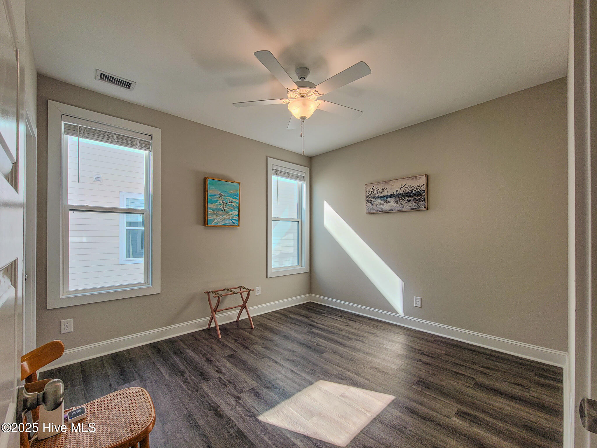 100540688 | Photo 38