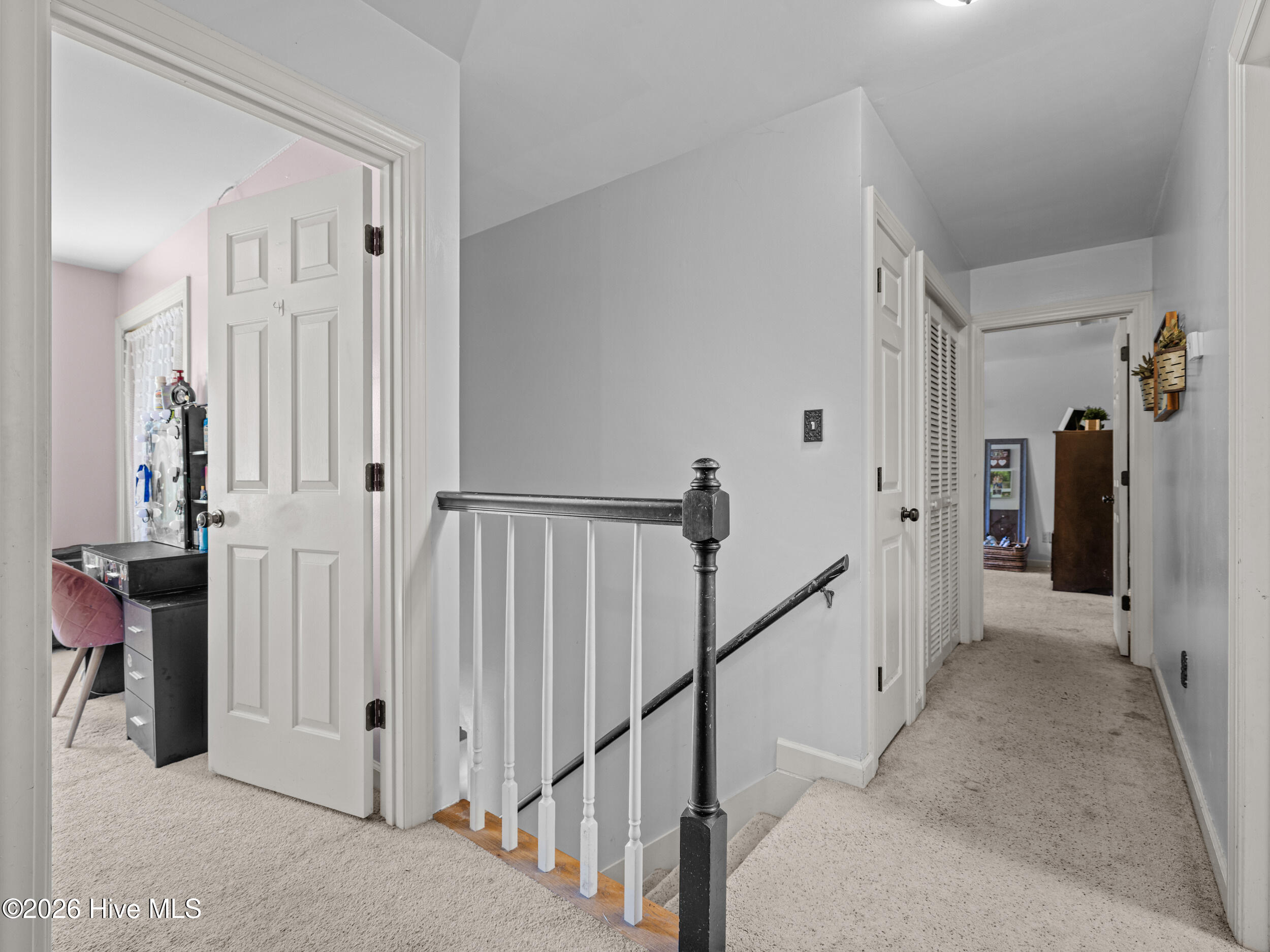 100570486 | Photo 35