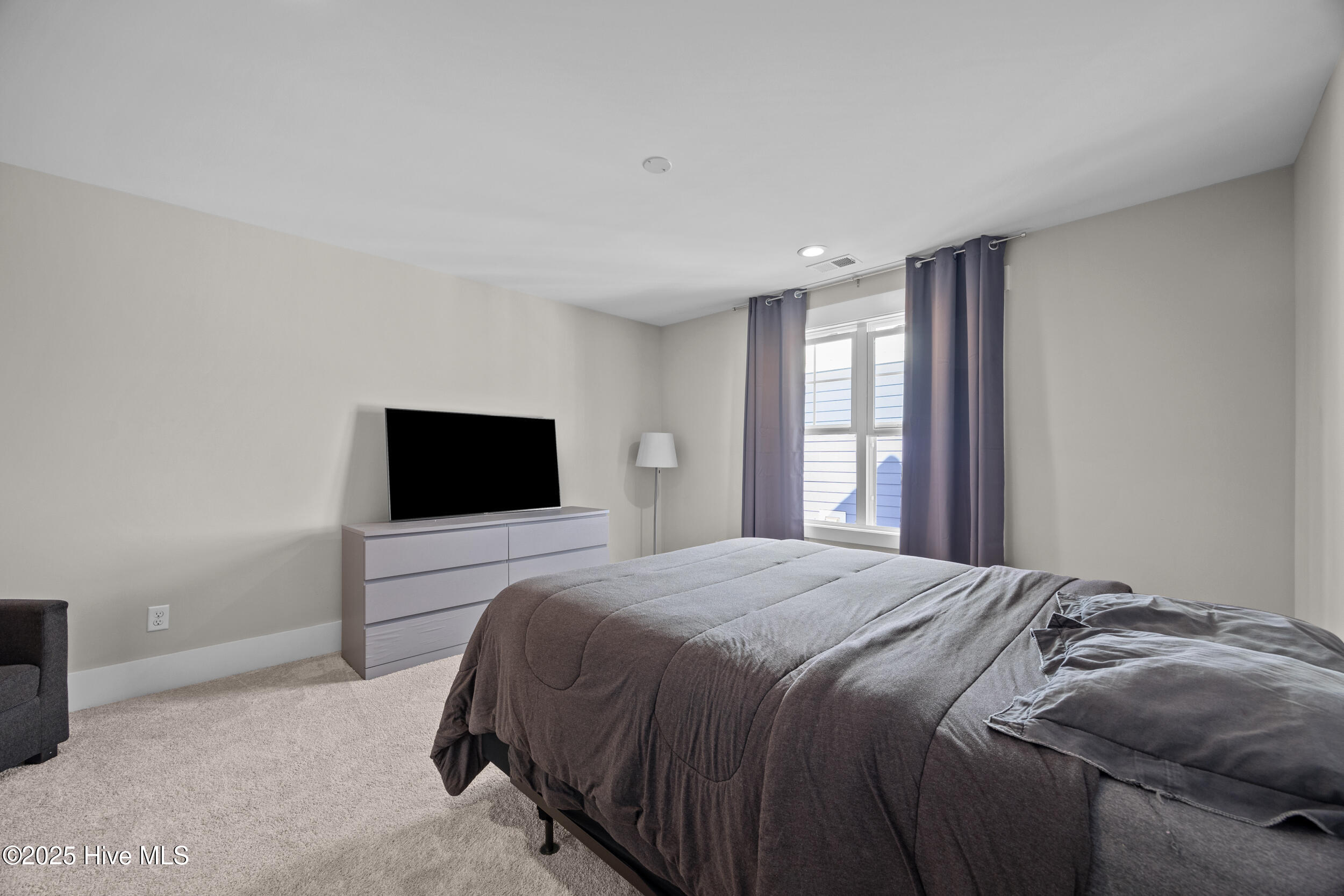 100532896 | Photo 42