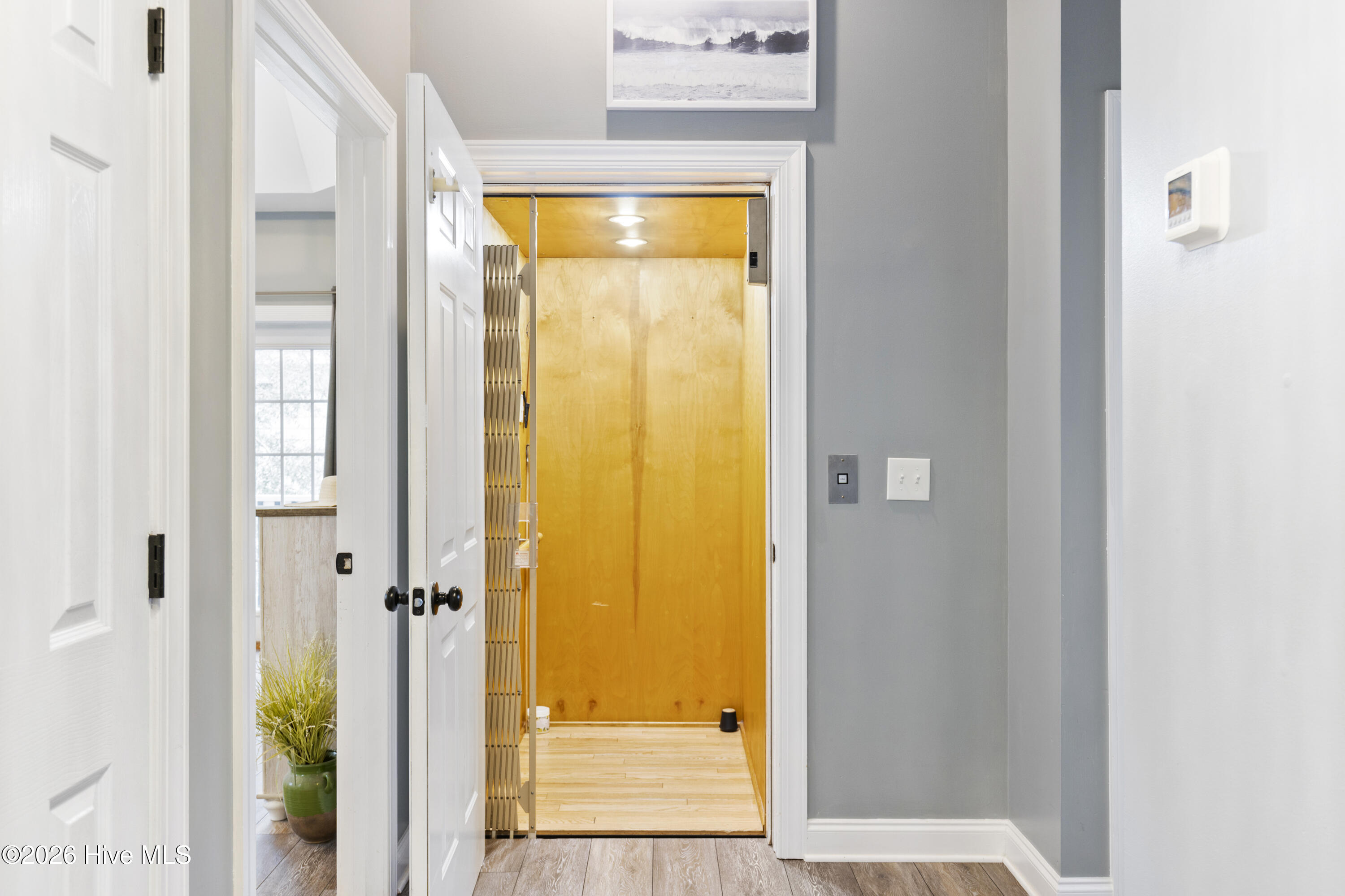 100551822 | Photo 26