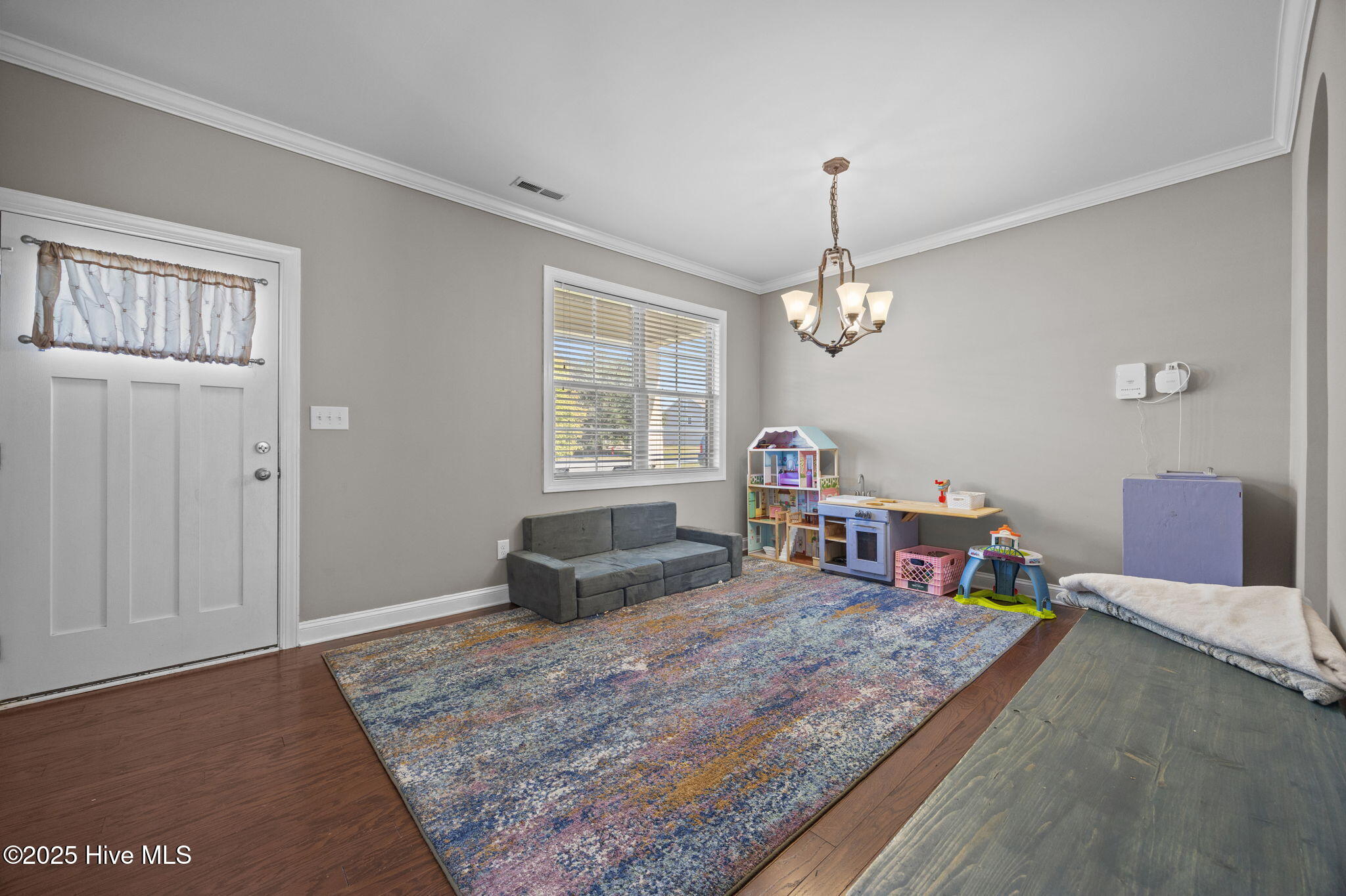 100533509 | Photo 16