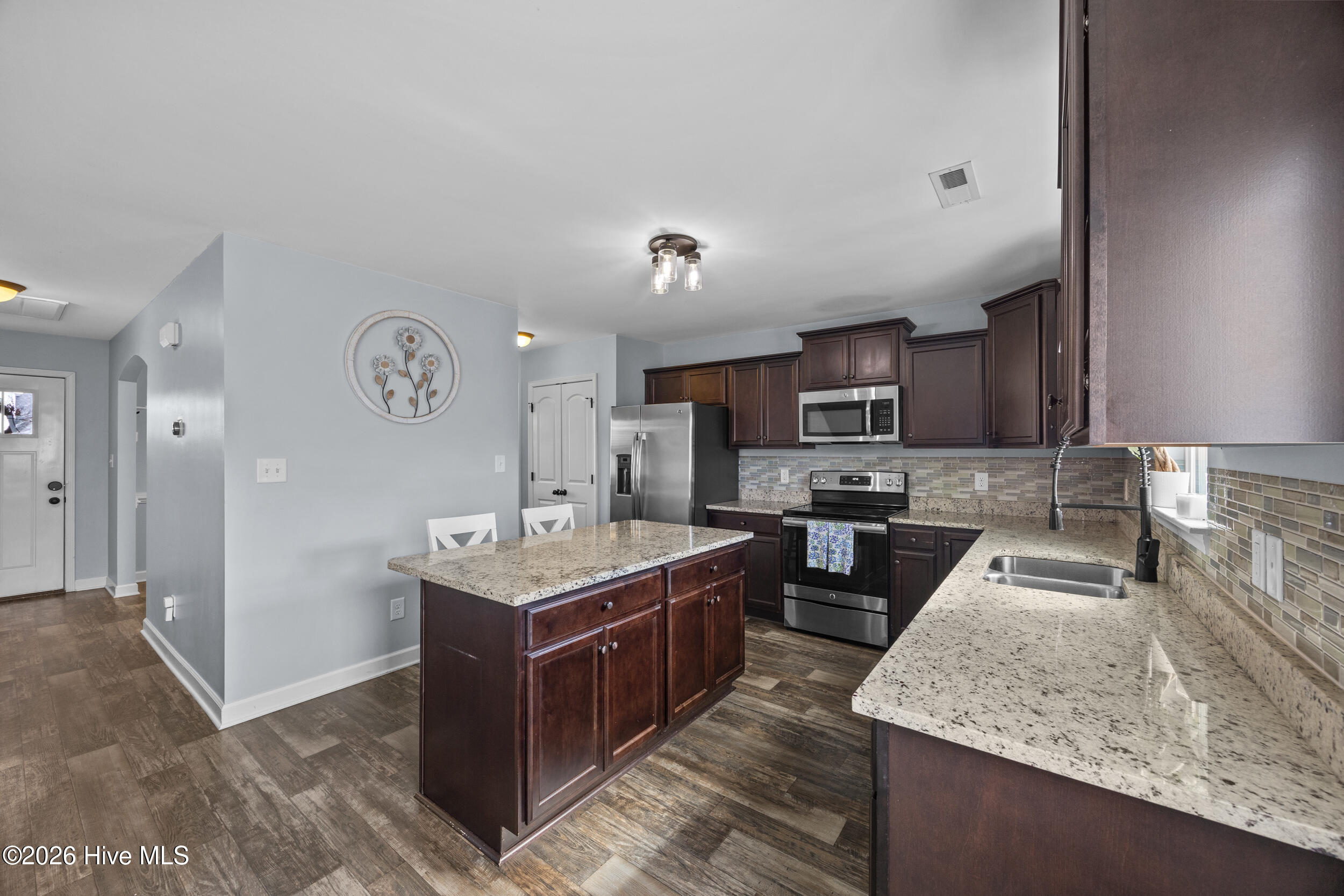 100558601 | Photo 10