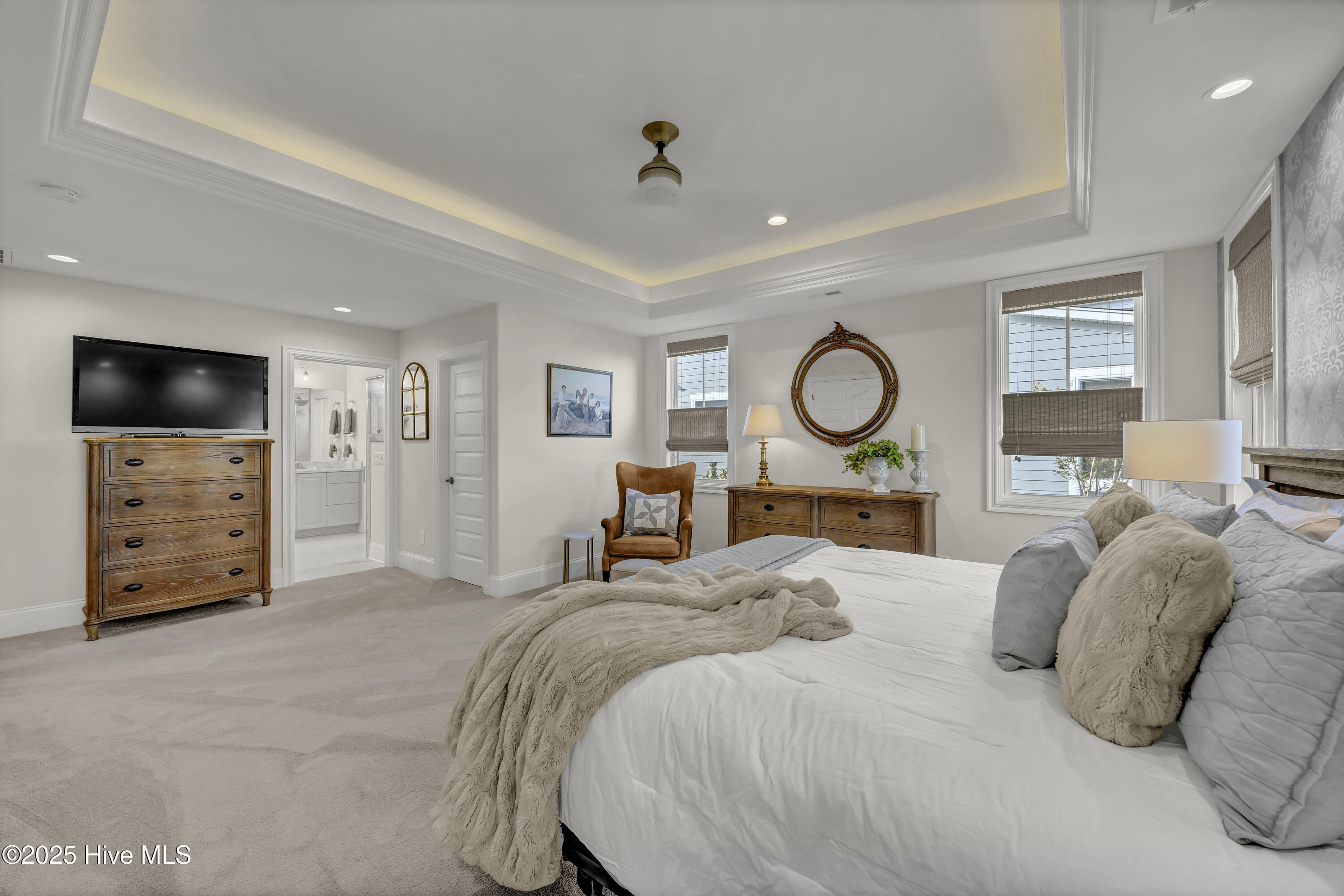 100557399 | Photo 32