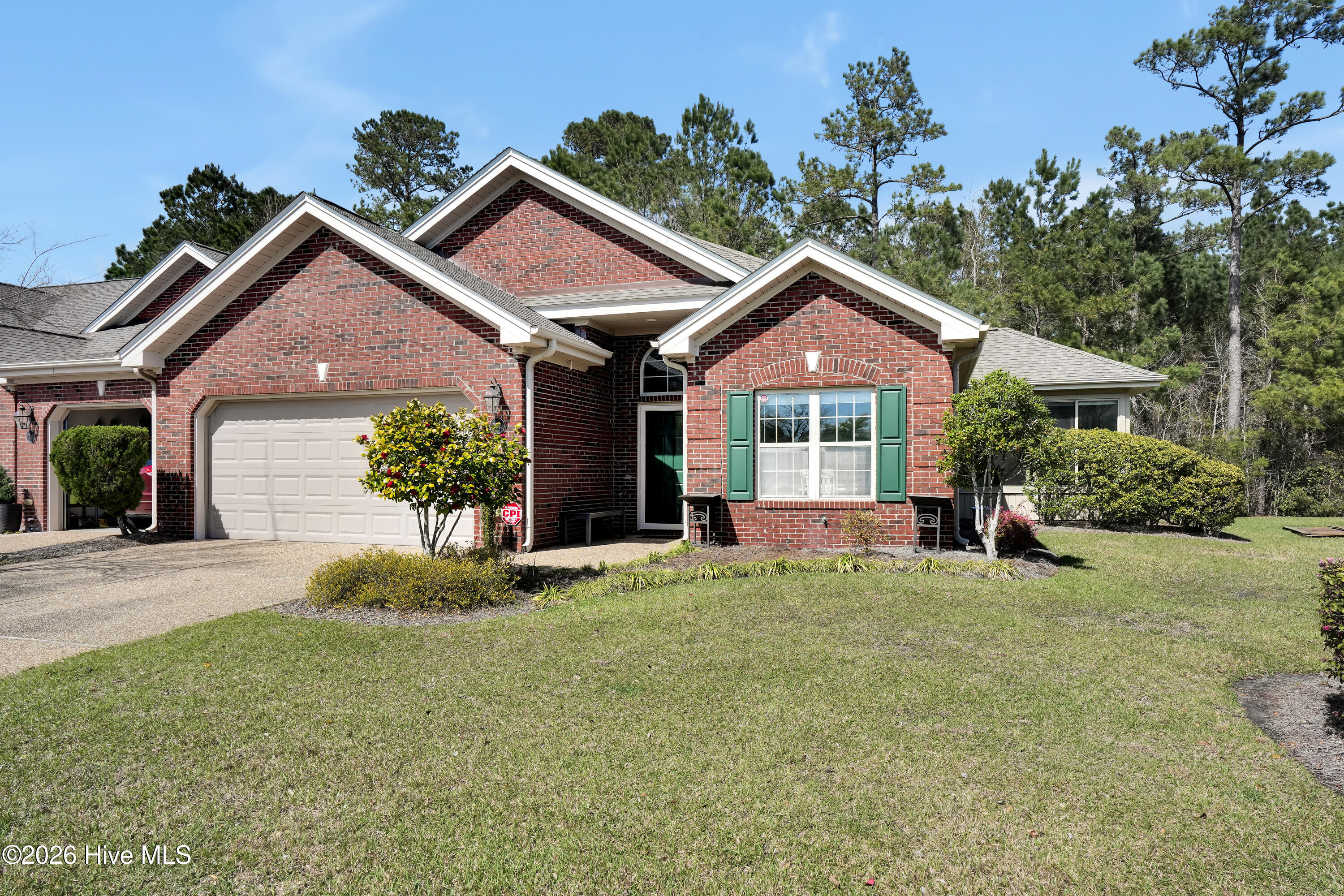 100561056 | Photo 39