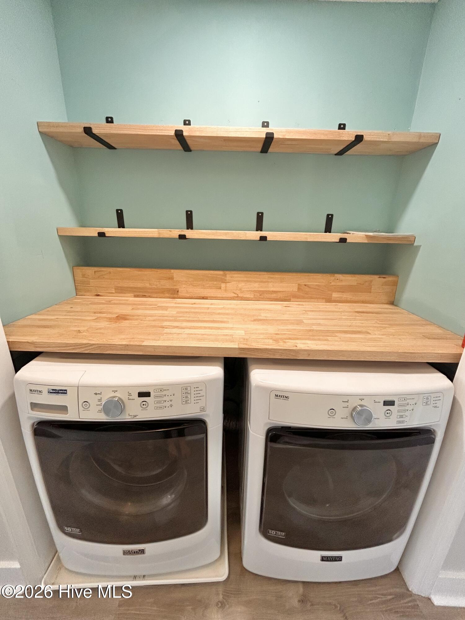 100564341 | Photo 23