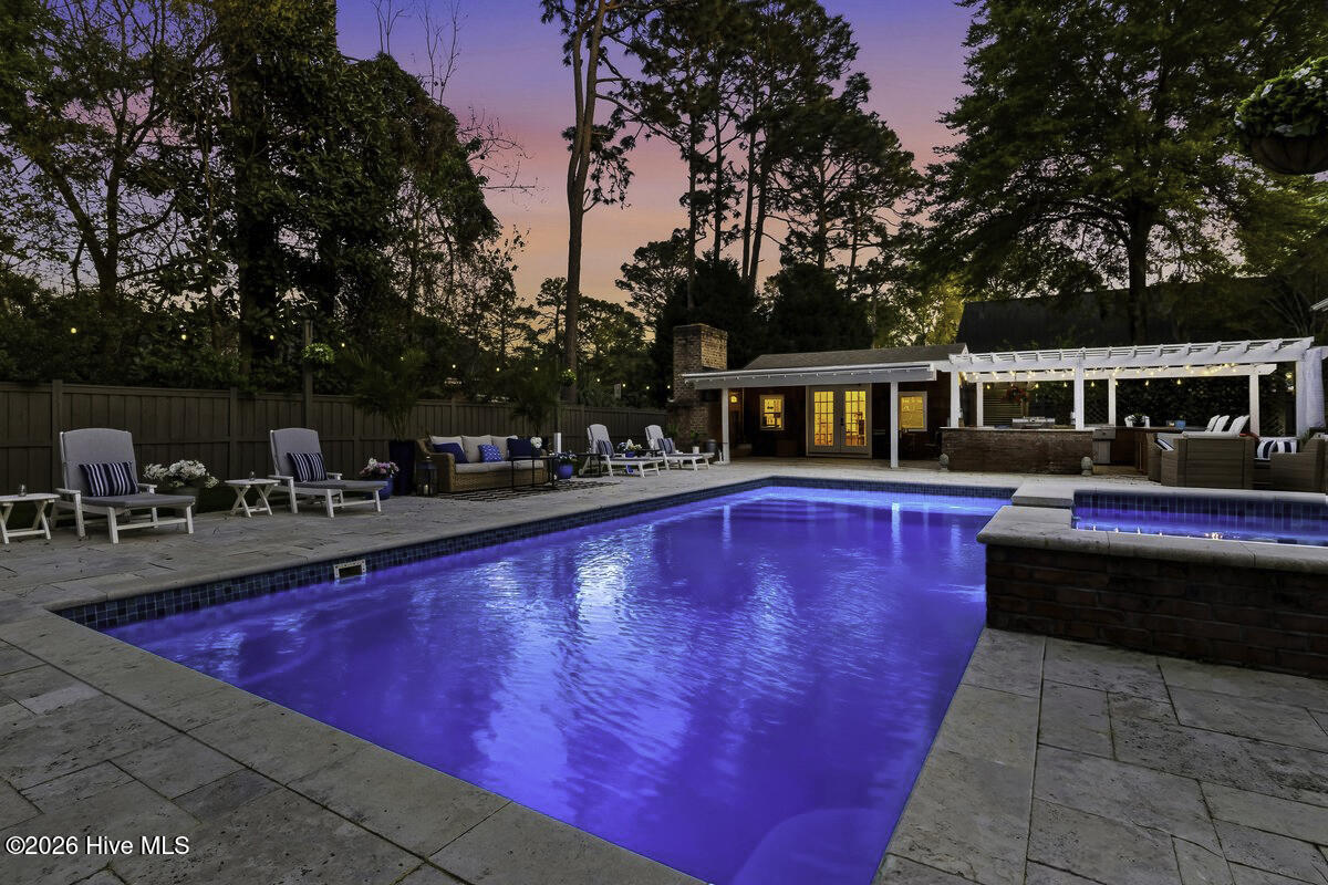 100564665 | Photo 66