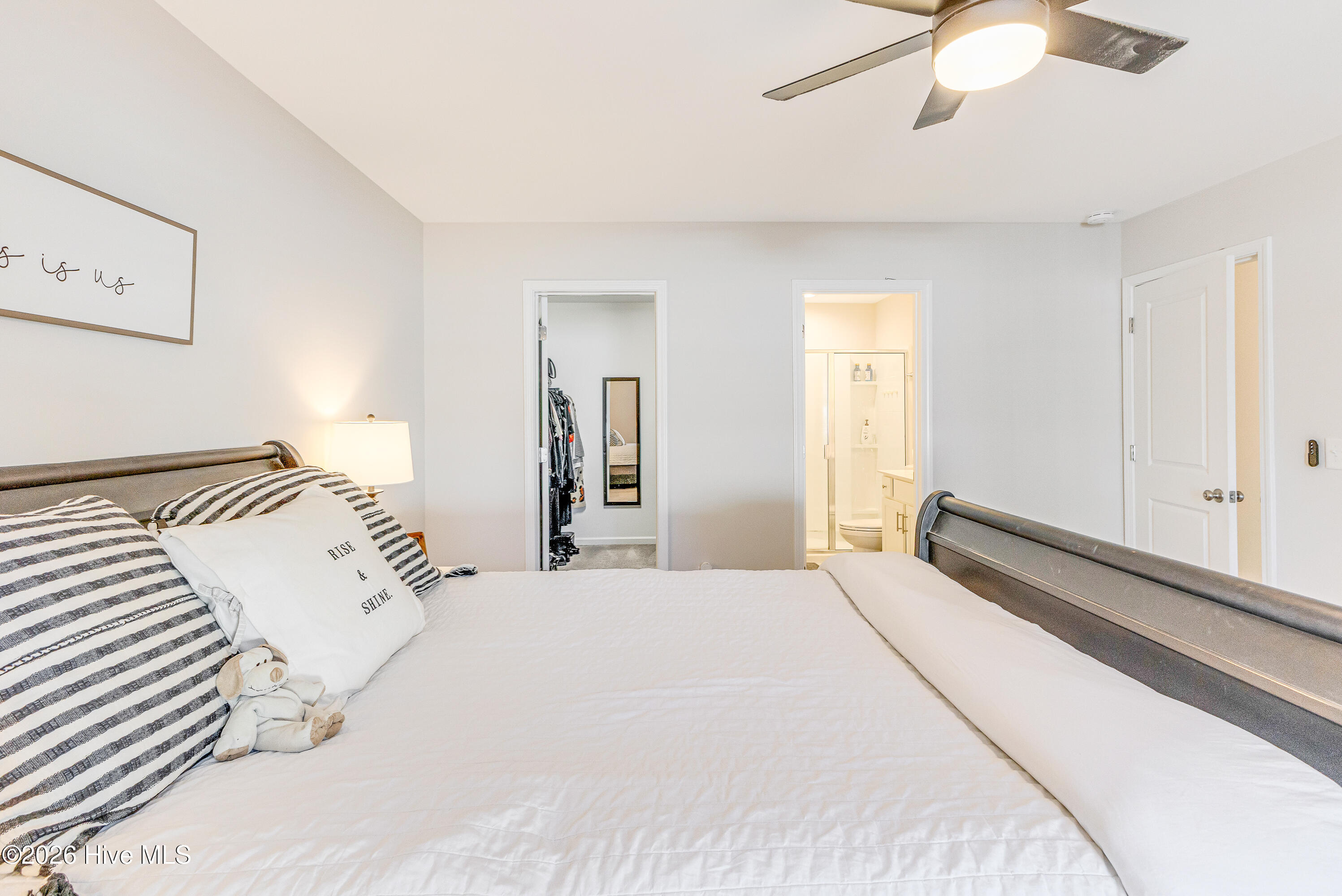 100553713 | Photo 28