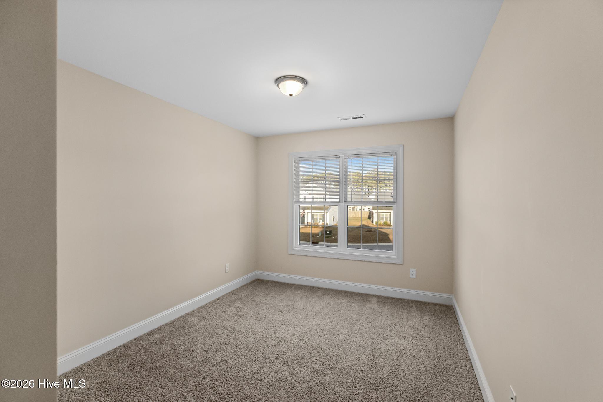 100560656 | Photo 24