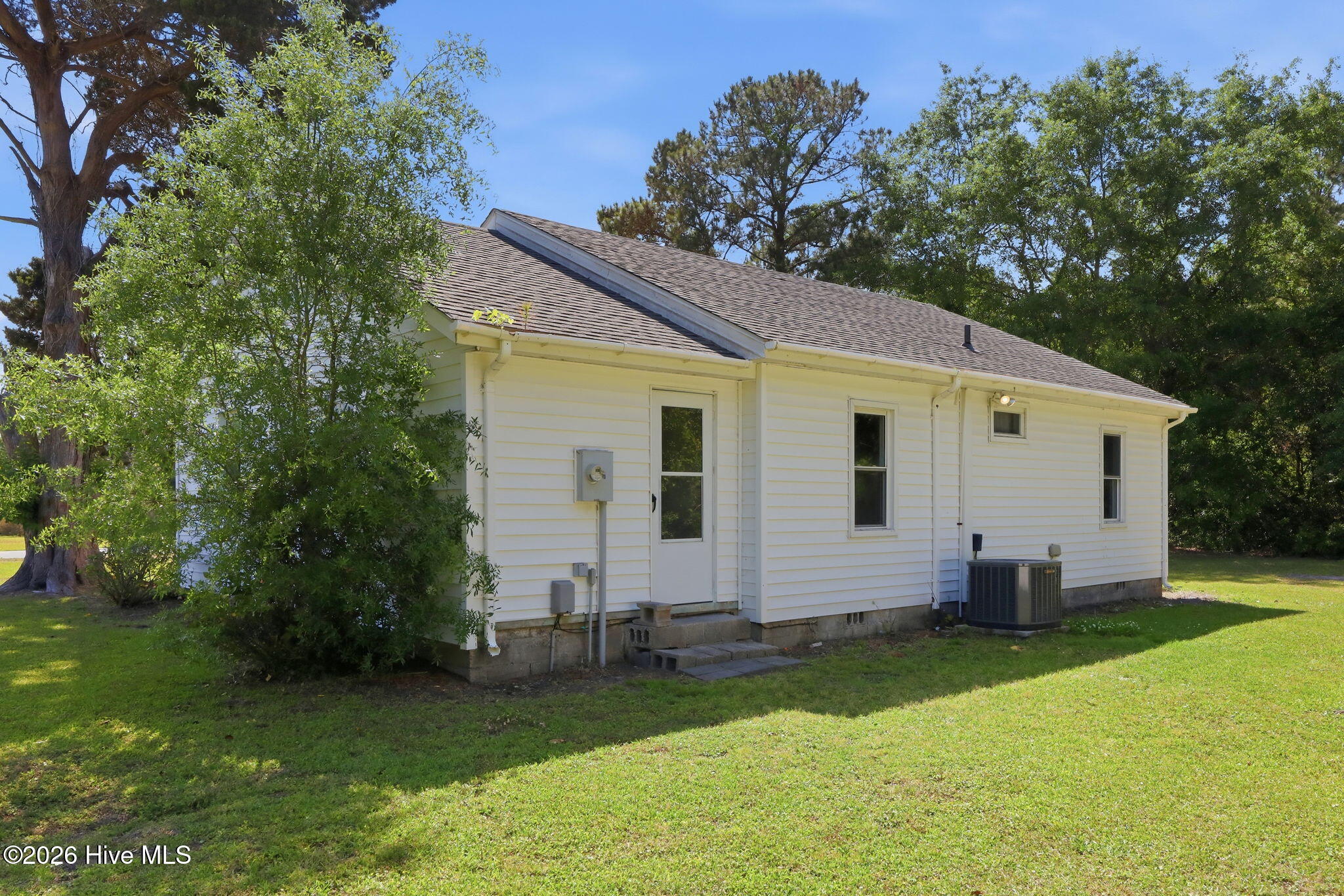 5250 Business Drive,Newport