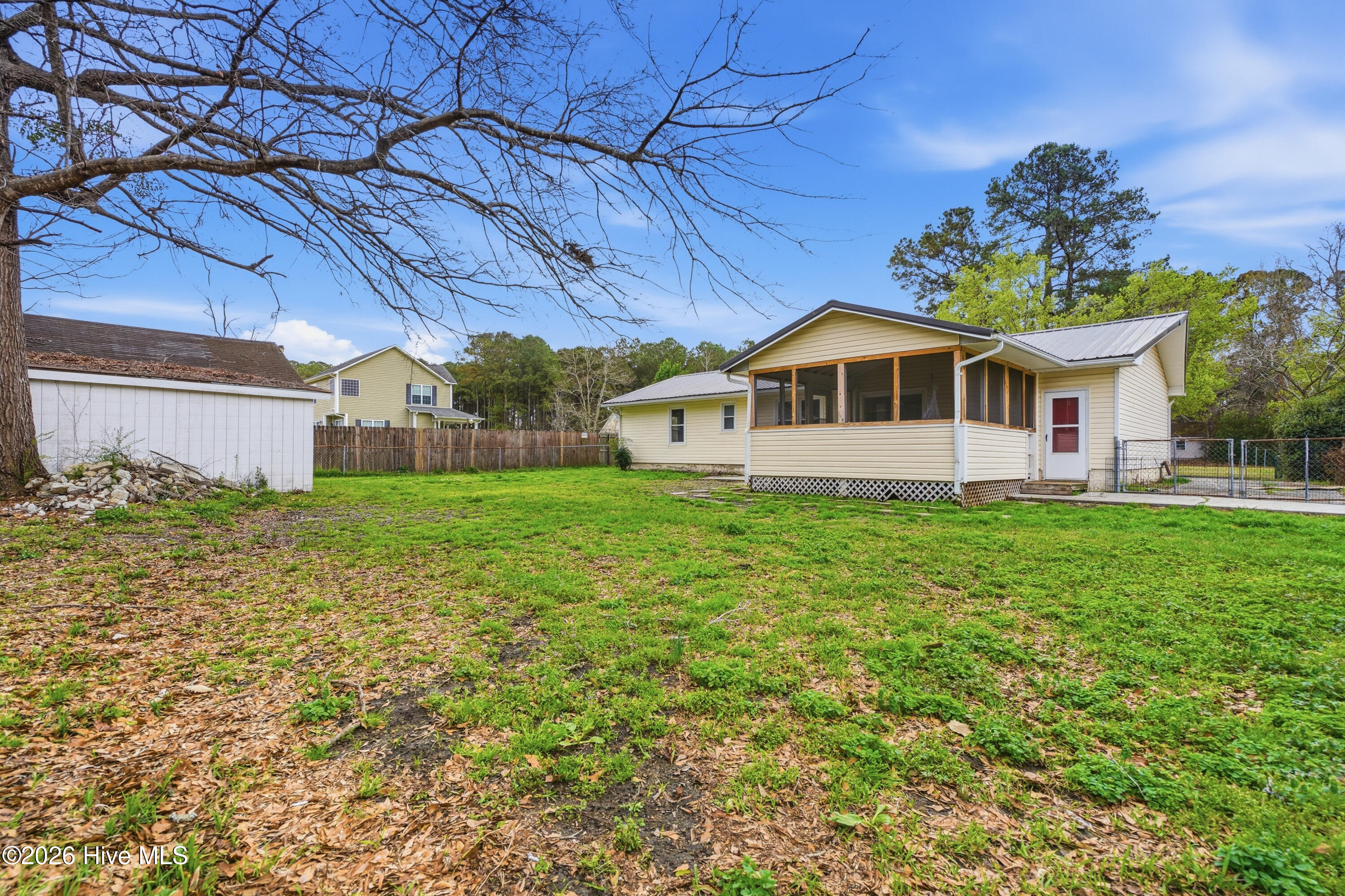 100560505 | Photo 26