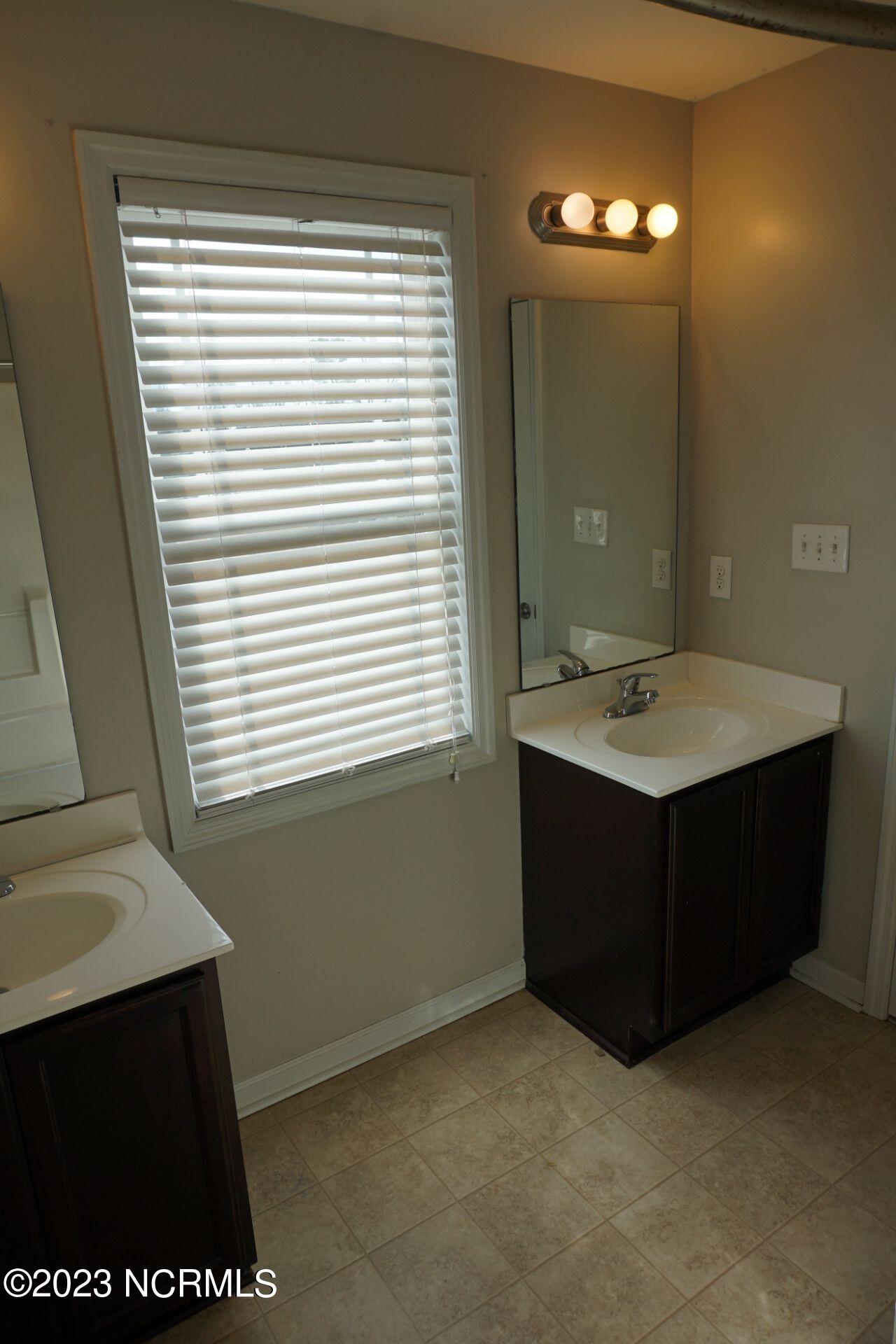 112 High Cottage Lane, Richlands, NC, 28574