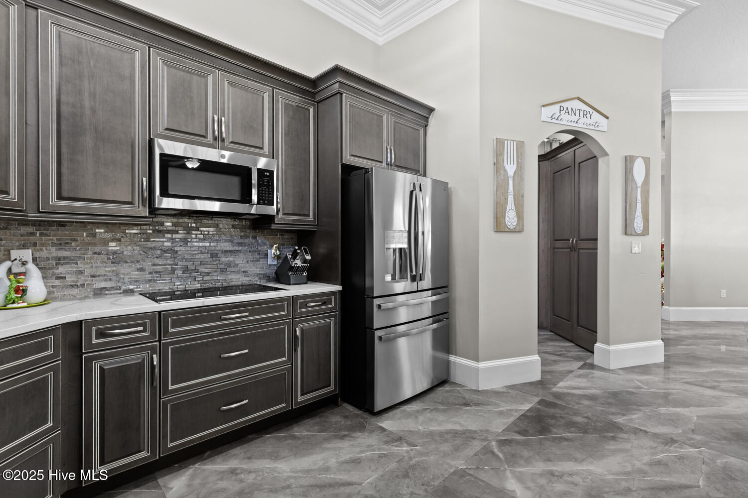 100546022 | Photo 22