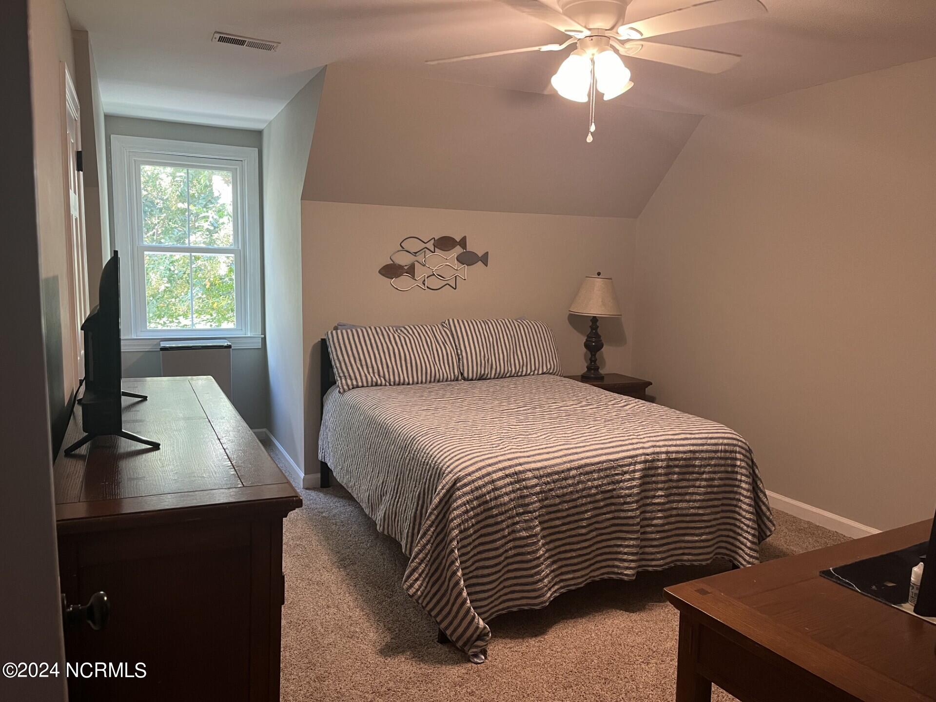 100463313 | Photo 30