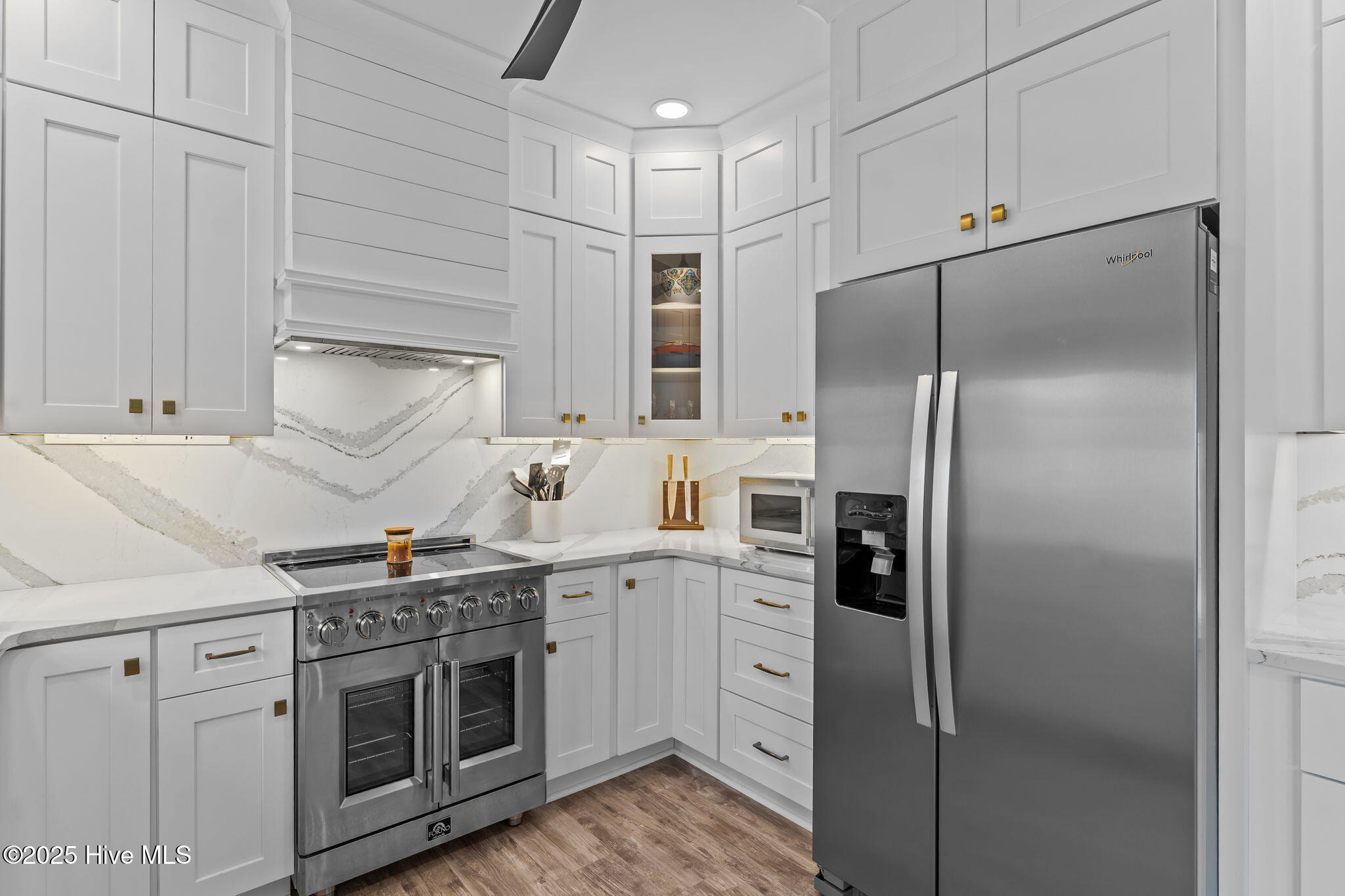 100544258 | Photo 15