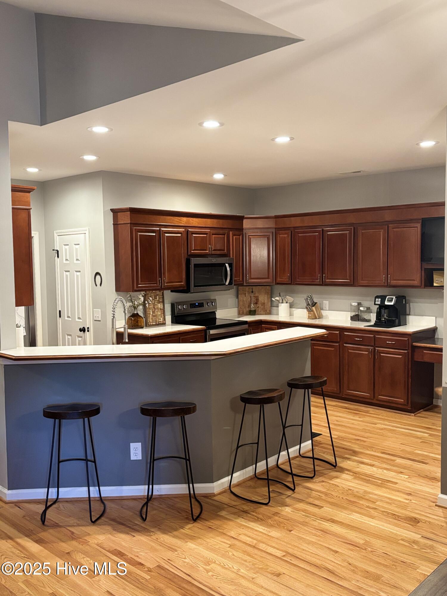 100537191 | Photo 22