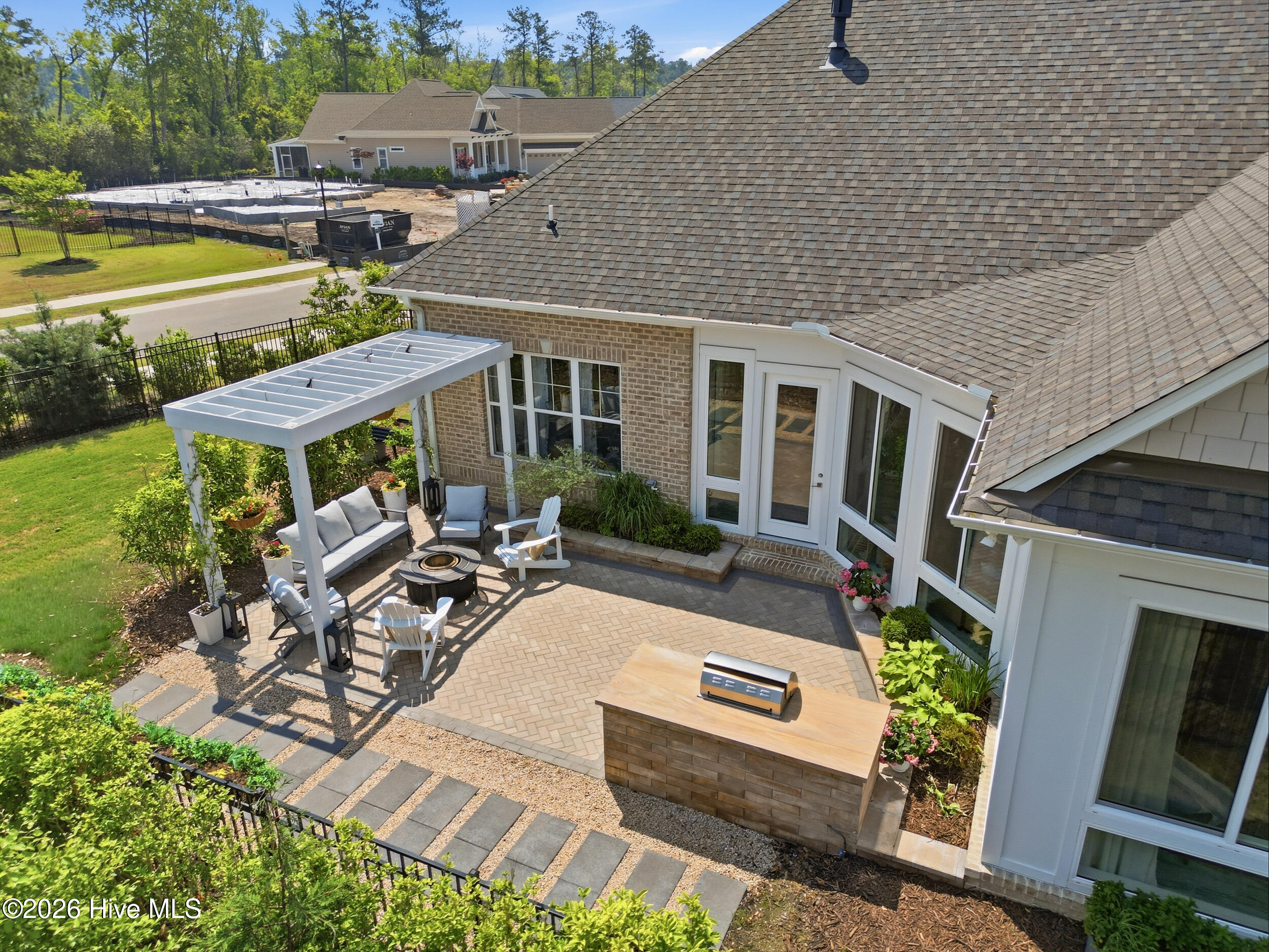 100567484 | Photo 53