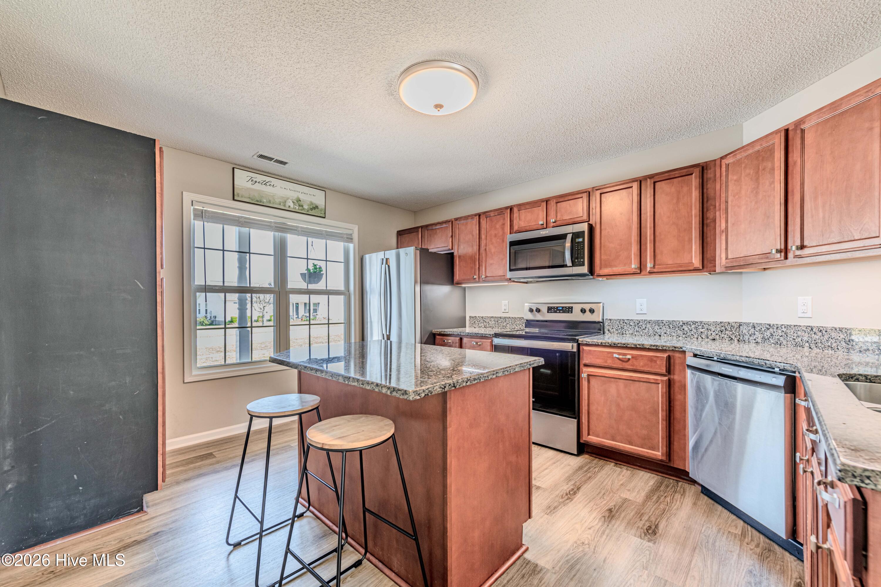 100565701 | Photo 15