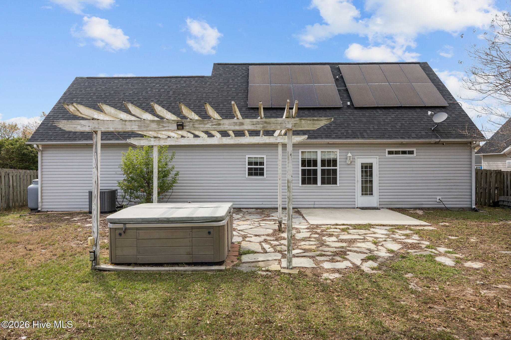 100563147 | Photo 31