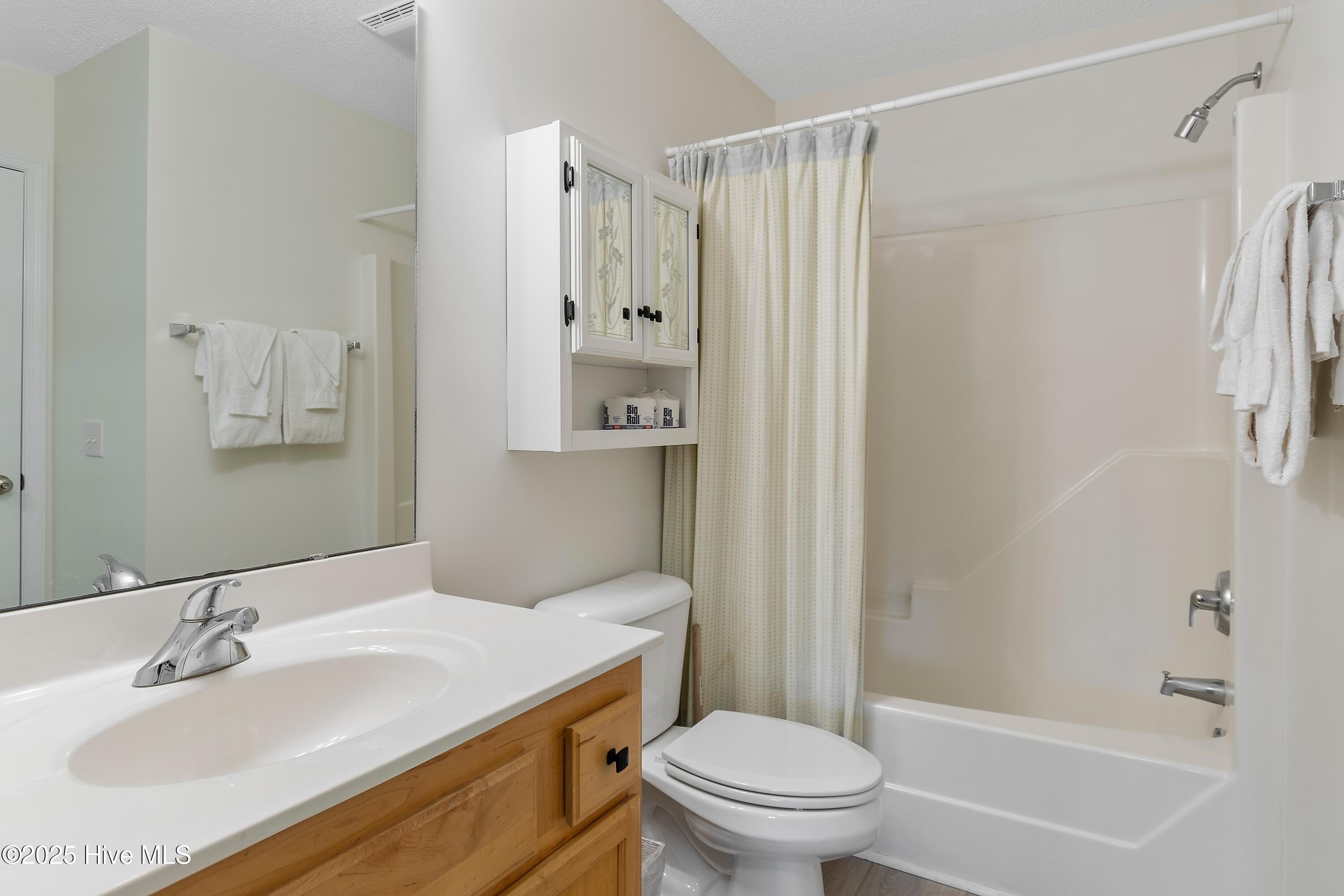 100508333 | Photo 16