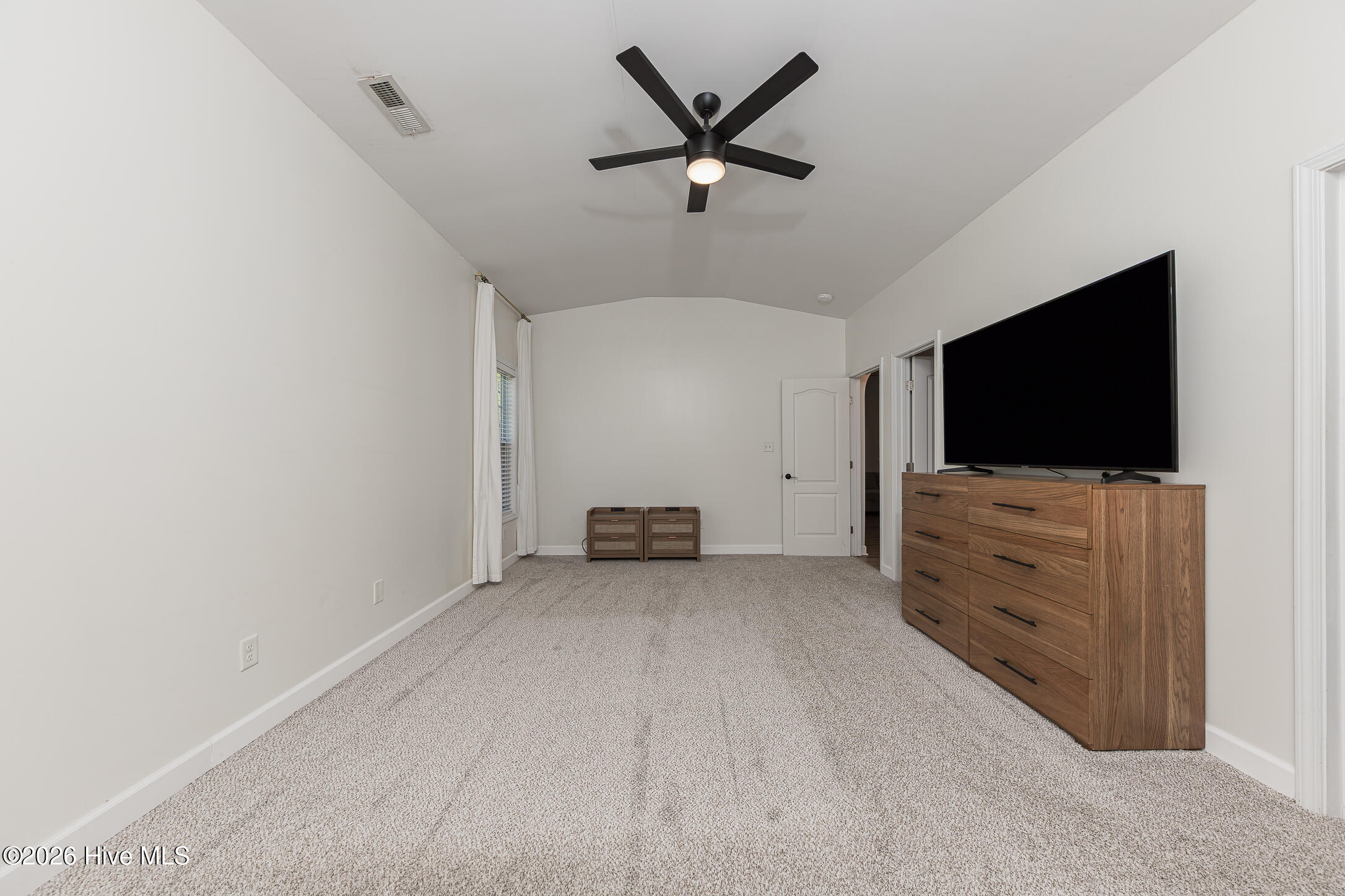 100566582 | Photo 20