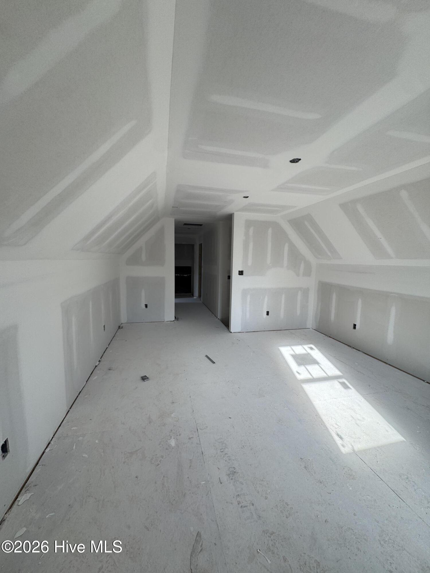 100546114 | Photo 10