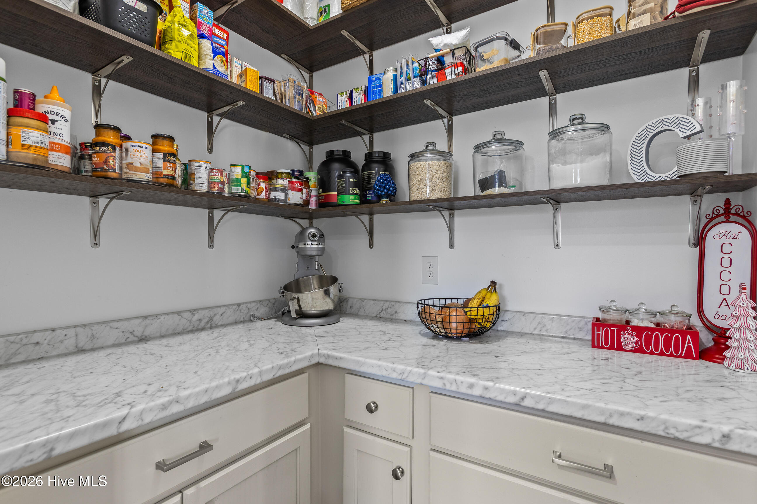 100556437 | Photo 16