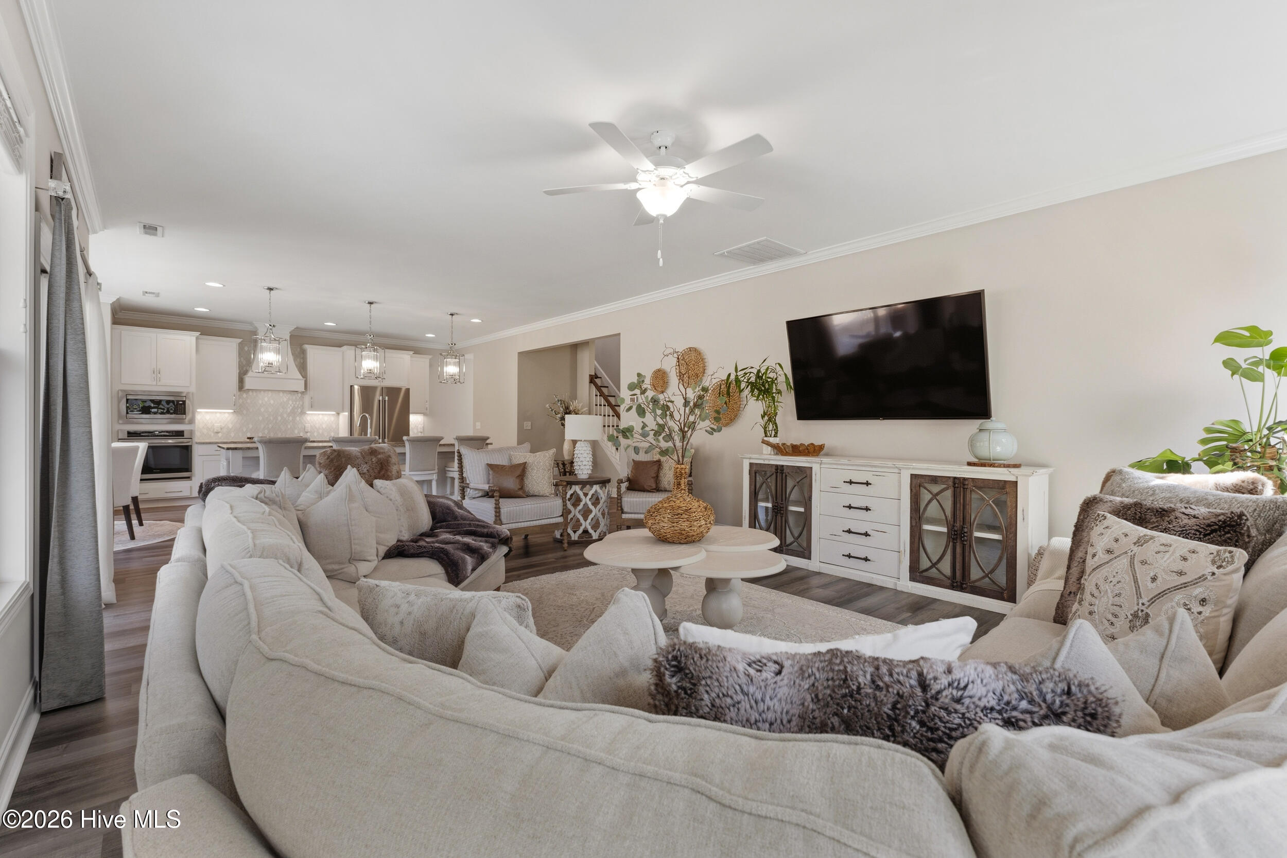 100558195 | Photo 14