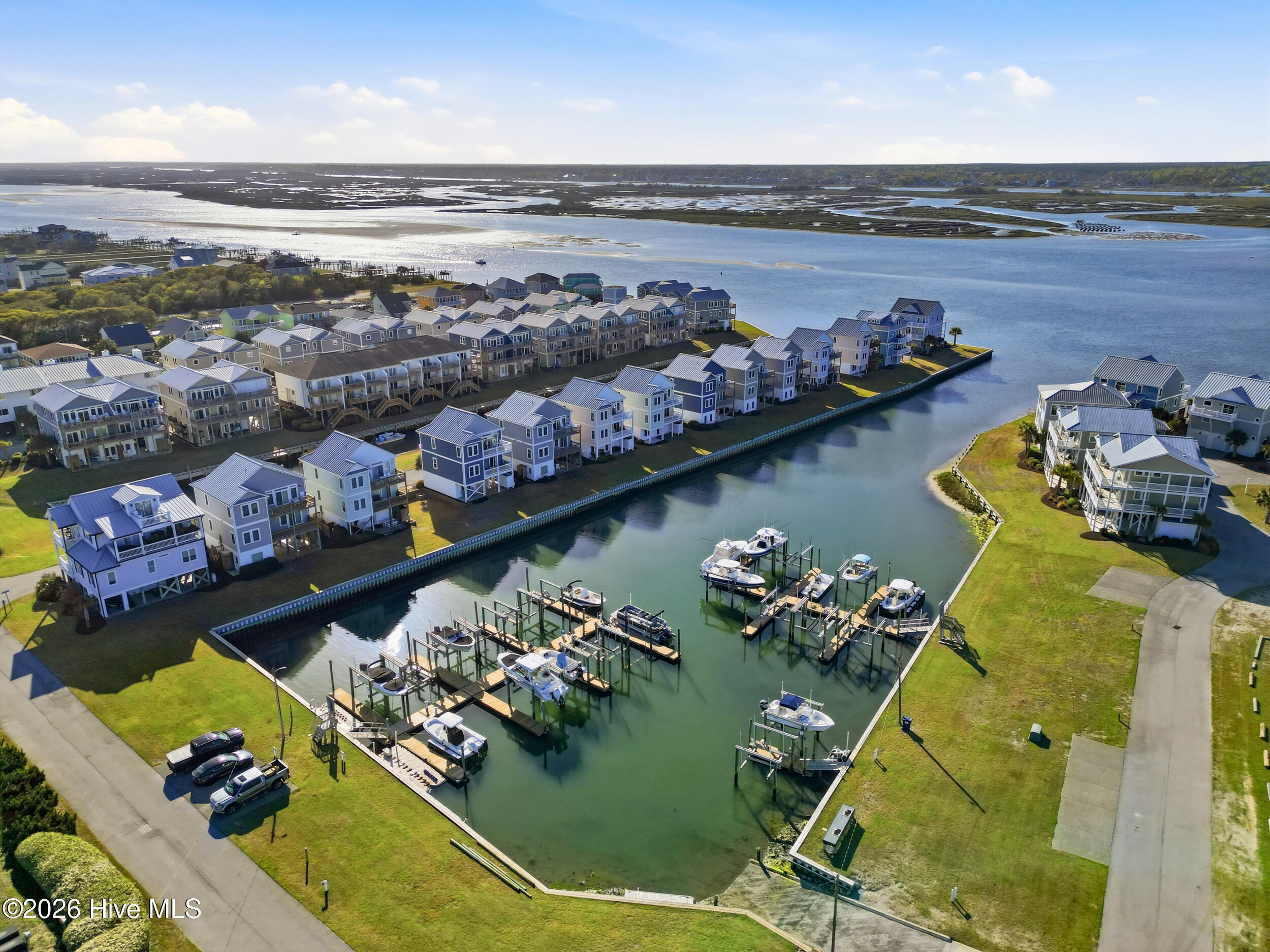 100565871 | Photo 53