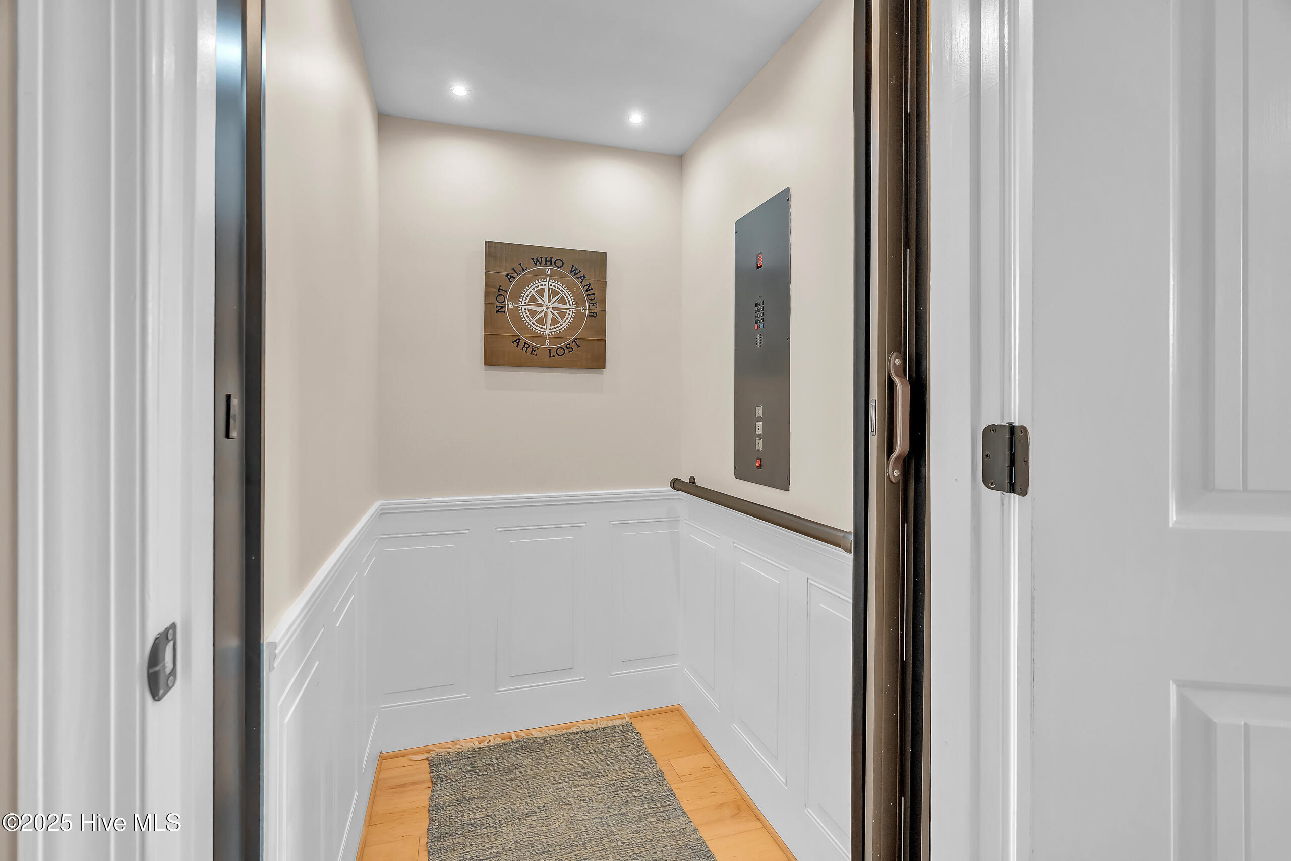 100546927 | Photo 13