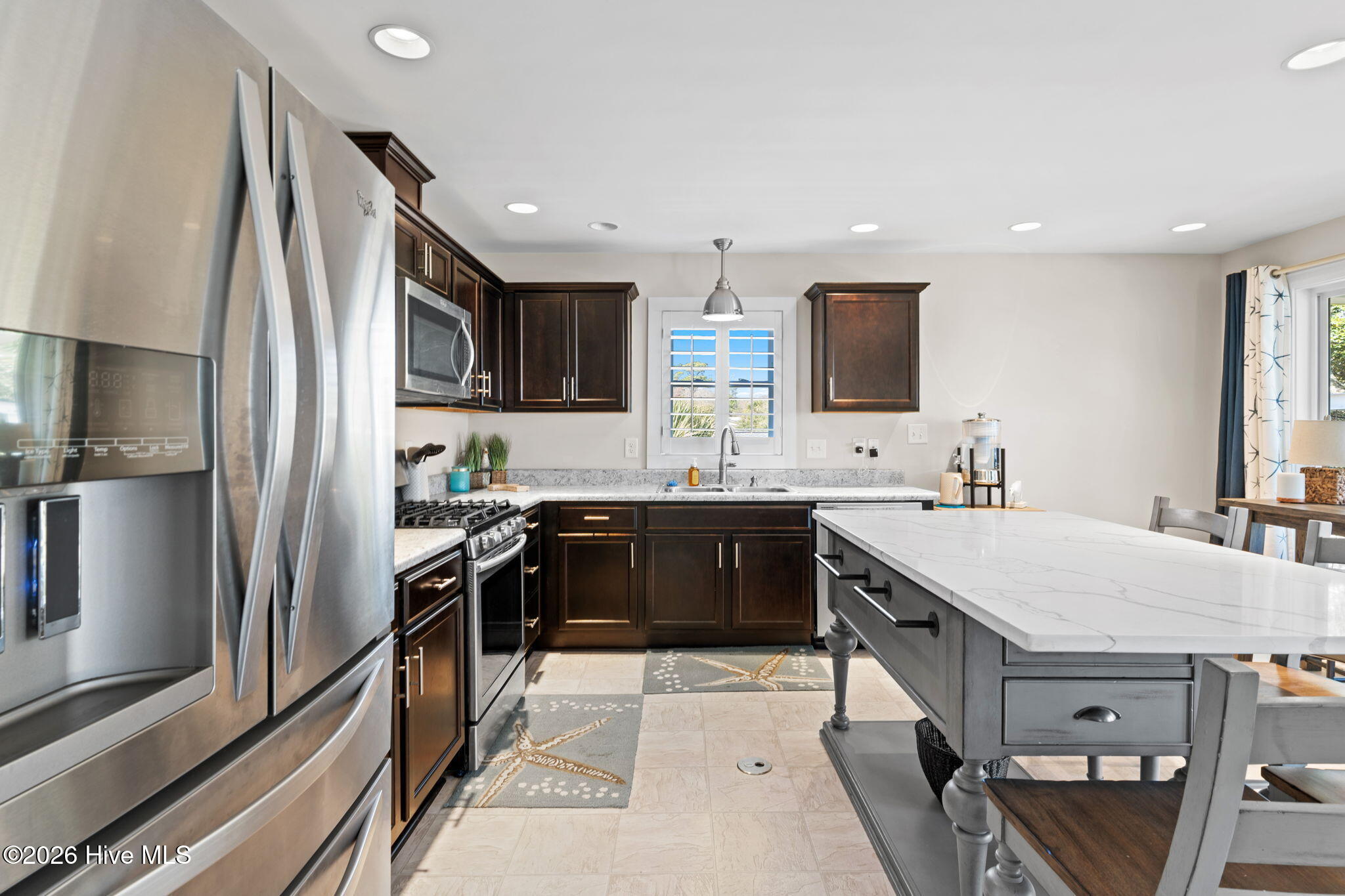 100560331 | Photo 13