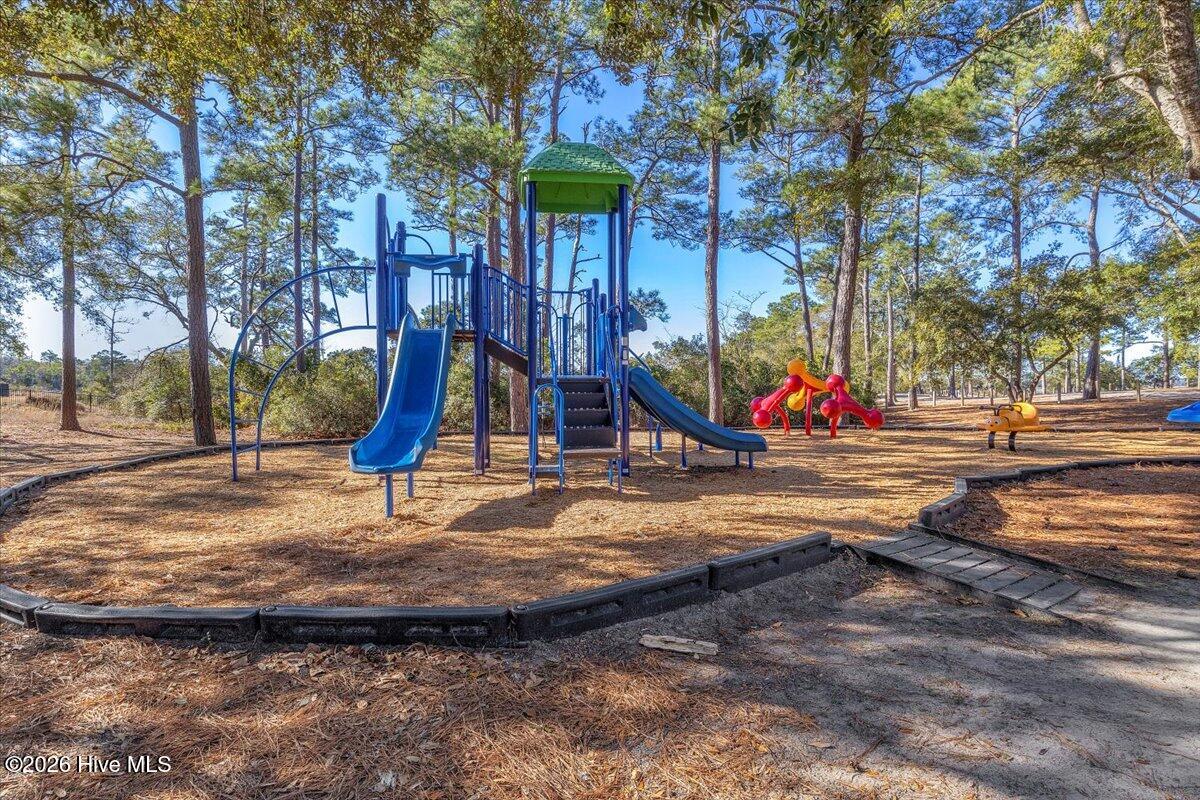 100552702 | Photo 74