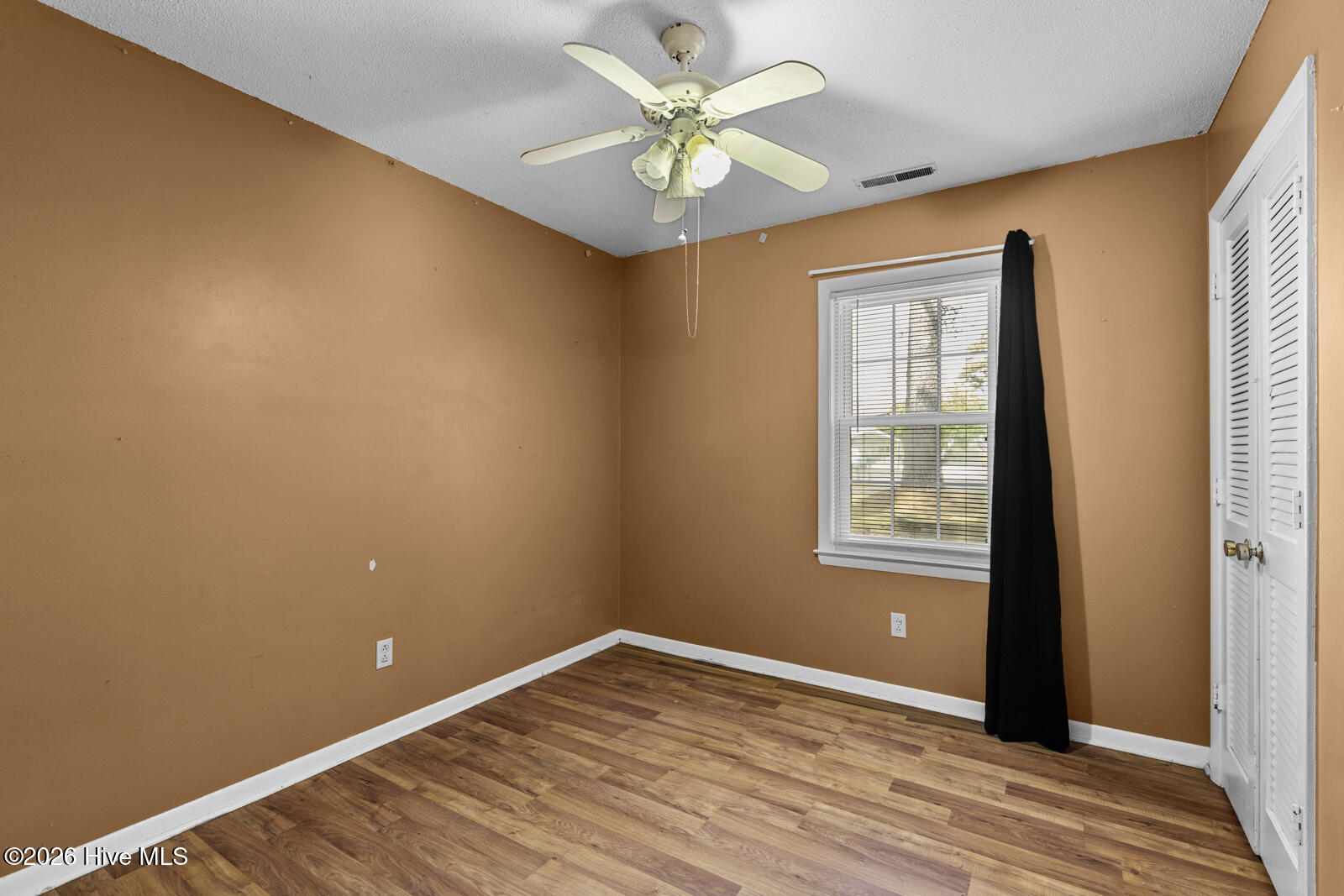 100563991 | Photo 10