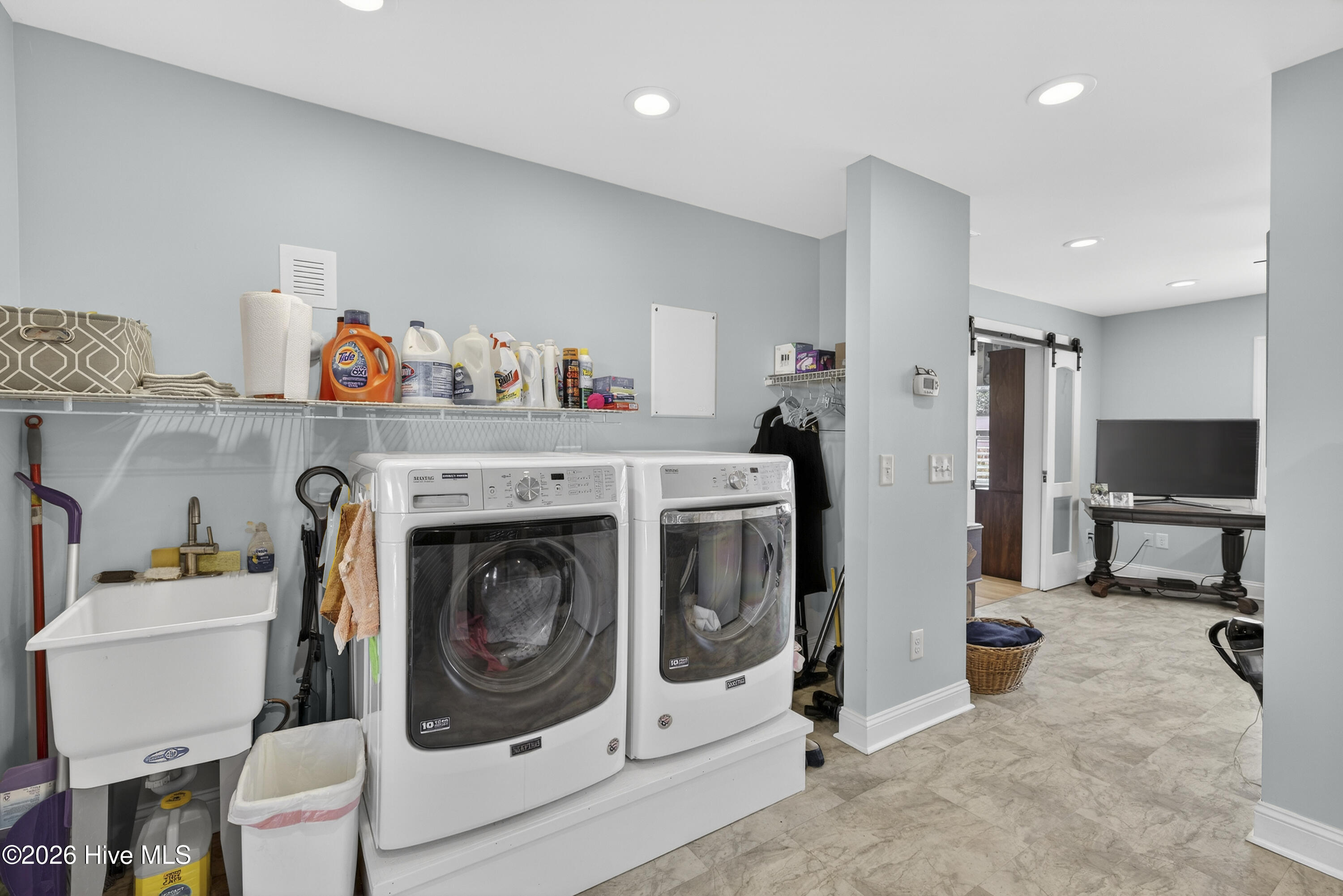 100559114 | Photo 38