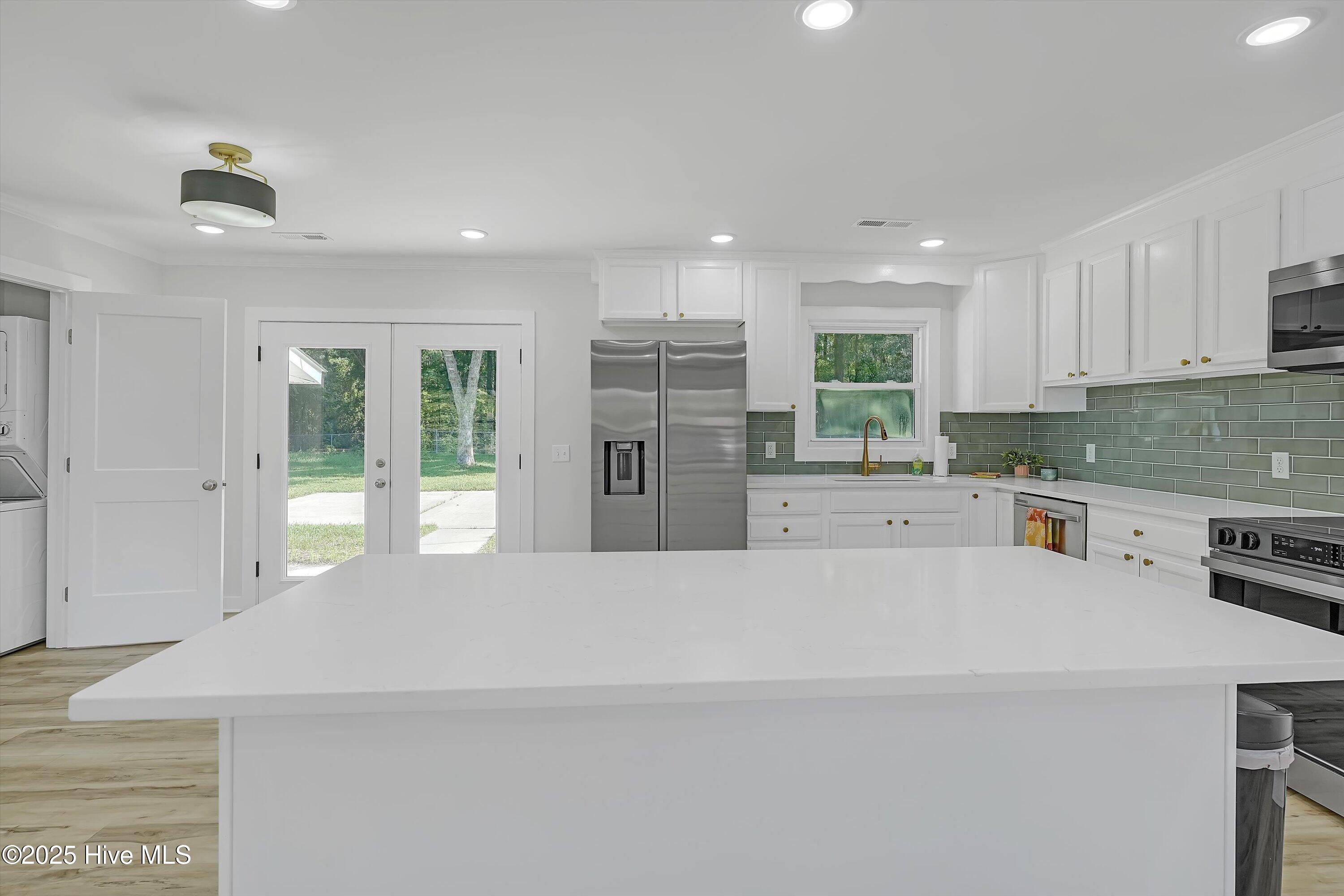 100522514 | Photo 12