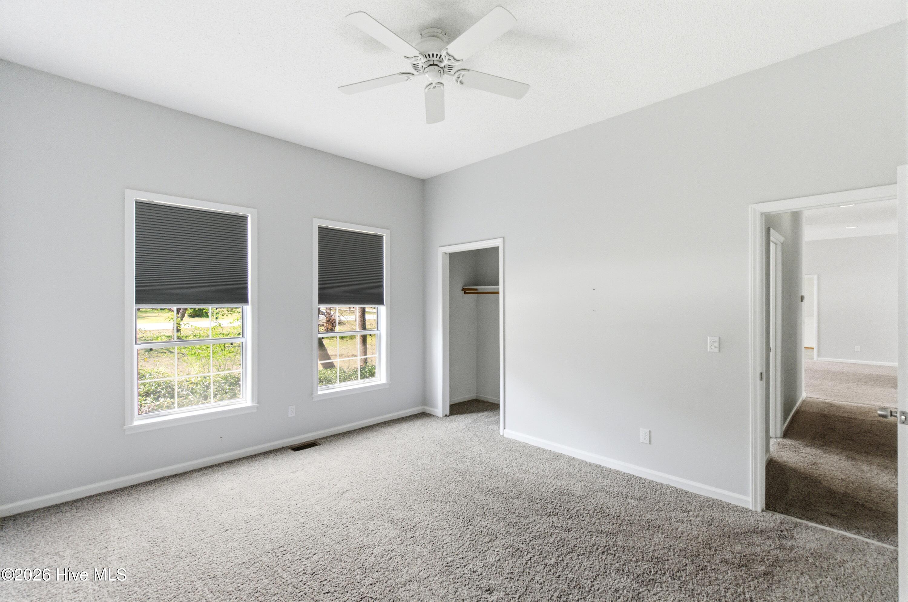 100562679 | Photo 20